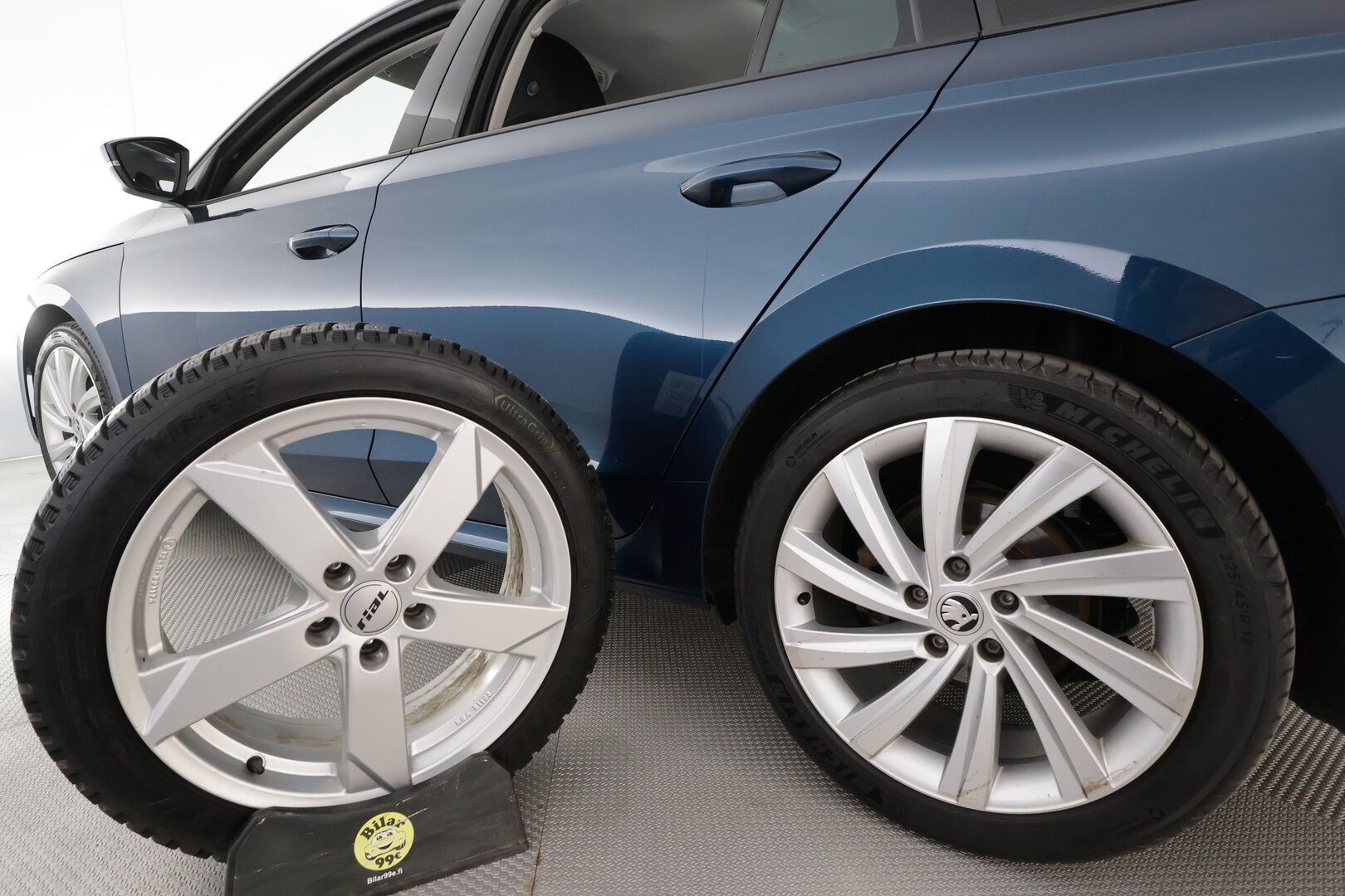 Skoda Octavia 2023 Combi 2.0 TDI 200 4x4 Style DSG - ACC | Matrix-LED | Koukku | Webasto | Kamera | Kaistavahti | Keyless | Apple&Android | 1-om Suomi-auto | Kahdet renkaat | Säännöllisesti huollettu |