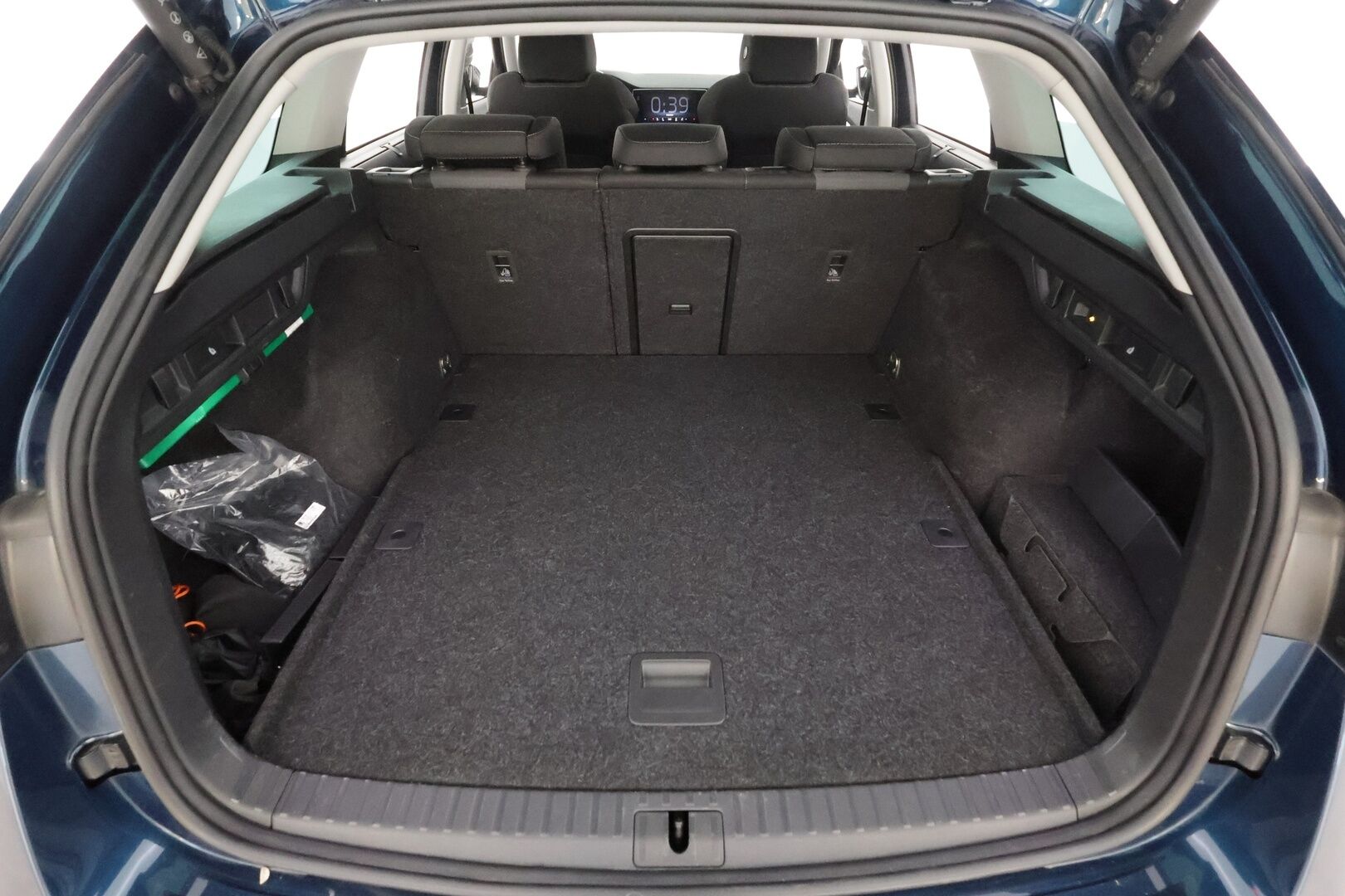 Skoda Octavia 2023 Combi 2.0 TDI 200 4x4 Style DSG - ACC | Matrix-LED | Koukku | Webasto | Kamera | Kaistavahti | Keyless | Apple&Android | 1-om Suomi-auto | Kahdet renkaat | Säännöllisesti huollettu |