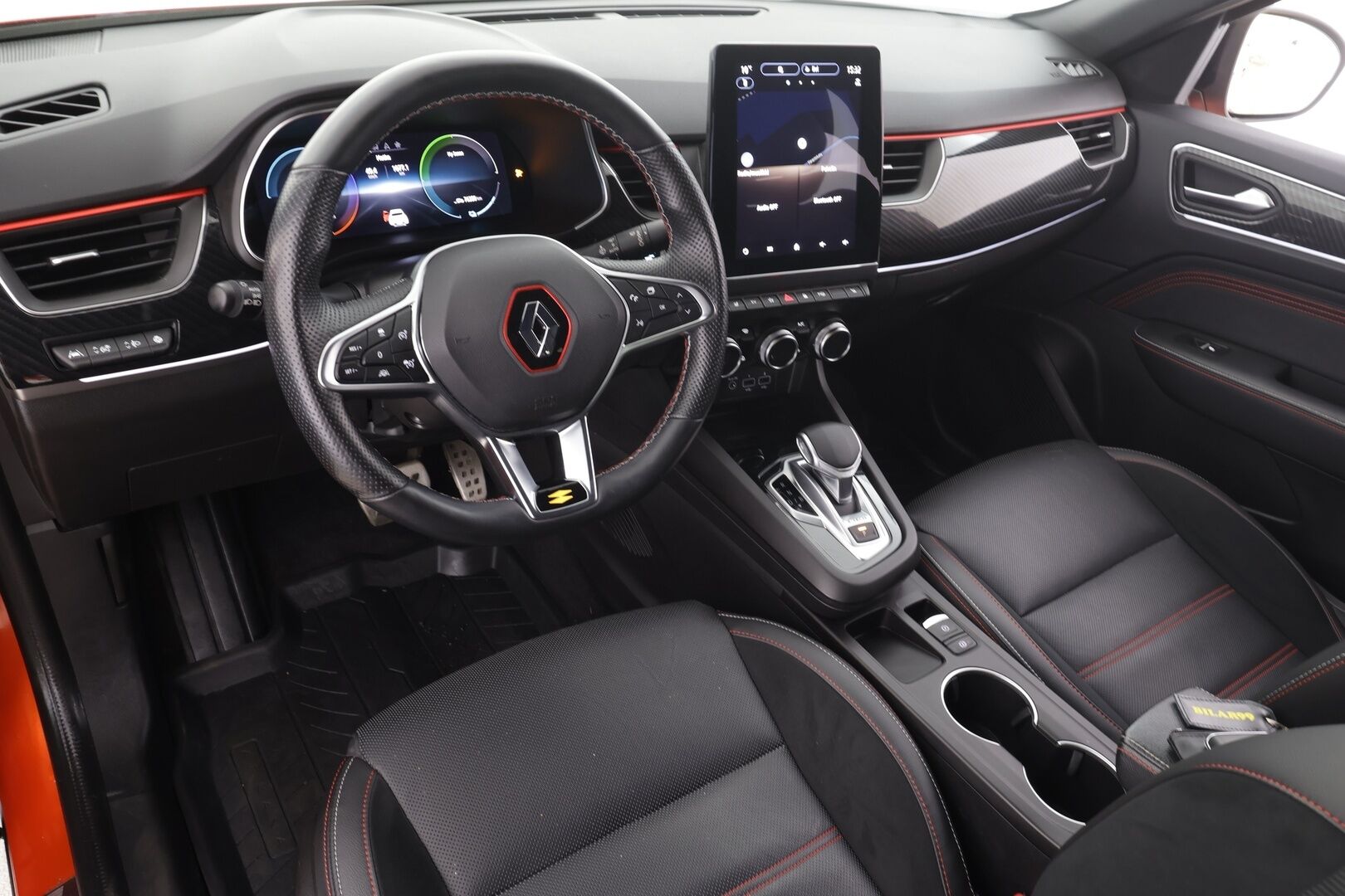 Renault Arkana 2023 E-TECH 145 Hybrid R.S. Line * Sisätilanlämmitin / ACC / LED / P.Kamera / Nahkaverhoilu / Kaistavahti / Navi * - Suomi-auto / Kahdet renkaat aluvanteilla