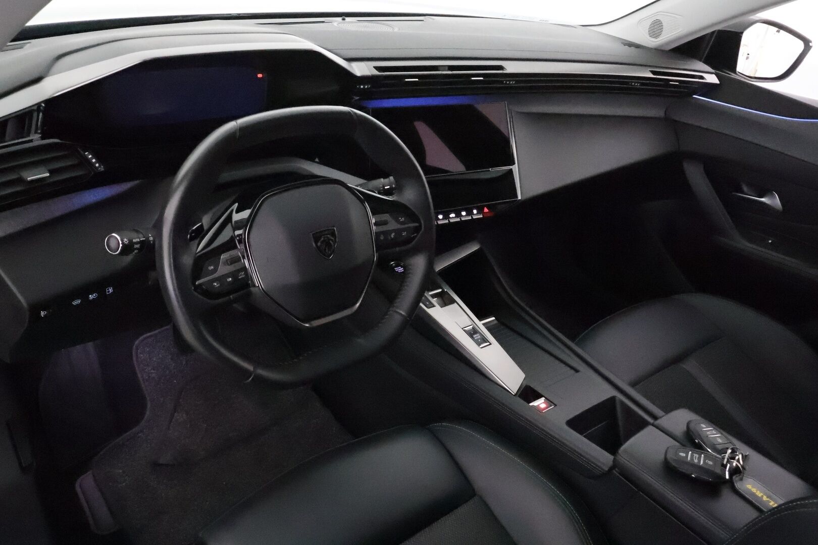 Peugeot 308 2023 SW Allure Pack Launch Edition Hybrid 180 EAT8 *Adapt.vakkari / AGR-istuin / Digimittaristo / Apple&Android / Vetokoukku / P-Kamera* - Suomi-auto / Merkkihuollettu / 2x vanteet