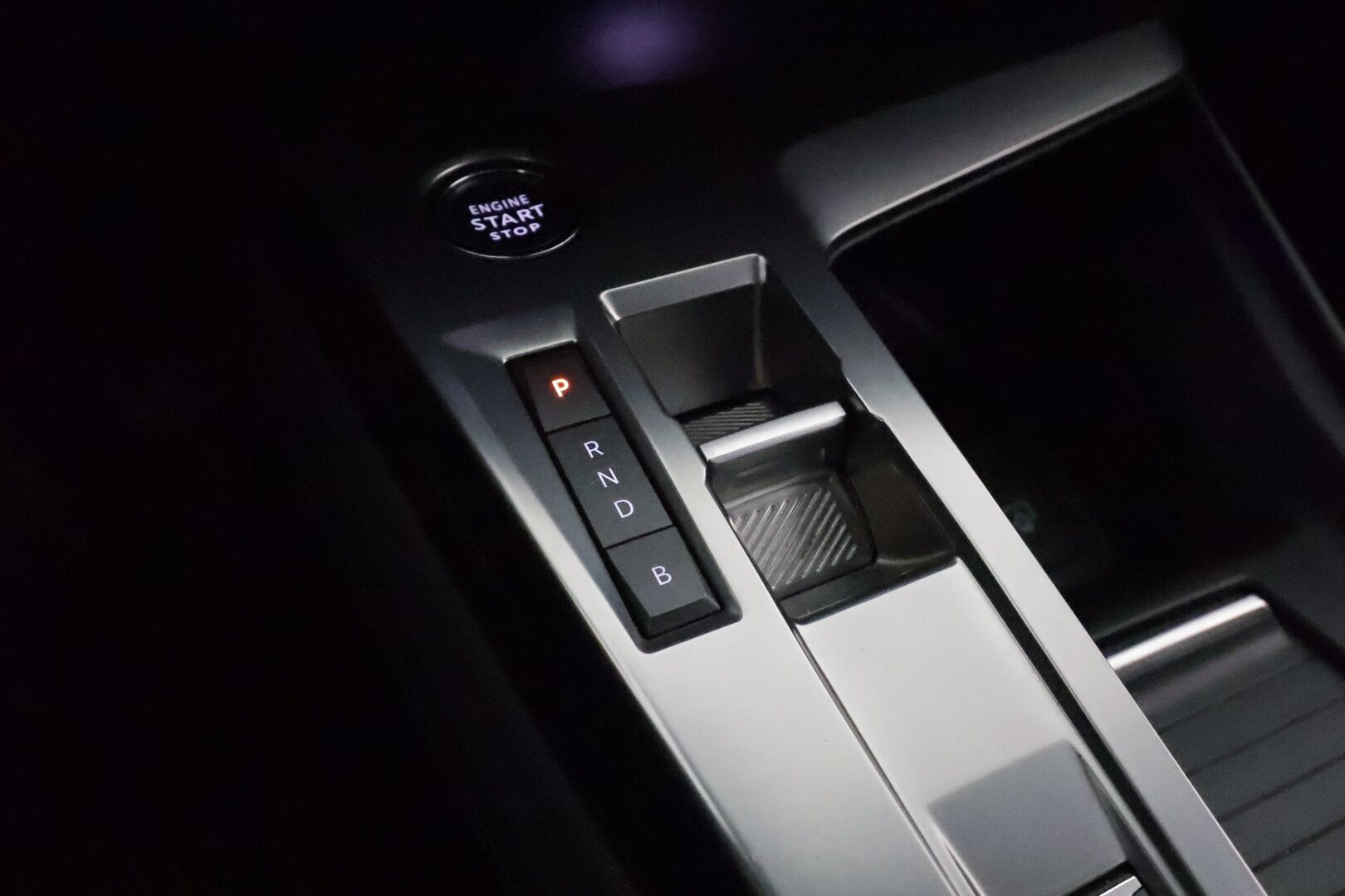 Peugeot 308 2023 SW Allure Pack Launch Edition Hybrid 180 EAT8 *Adapt.vakkari / AGR-istuin / Digimittaristo / Apple&Android / Vetokoukku / P-Kamera* - *Kysy tarjous! / Suomi-auto / Merkkihuollettu / 2x vanteet*