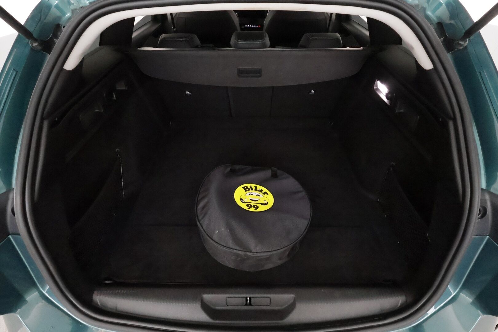 Peugeot 308 2023 SW Allure Pack Launch Edition Hybrid 180 EAT8 *Adapt.vakkari / AGR-istuin / Digimittaristo / Apple&Android / Vetokoukku / P-Kamera* - Suomi-auto / Merkkihuollettu / 2x vanteet - HULLU BLACKWEEK KORKOTARJOUS 2,49%