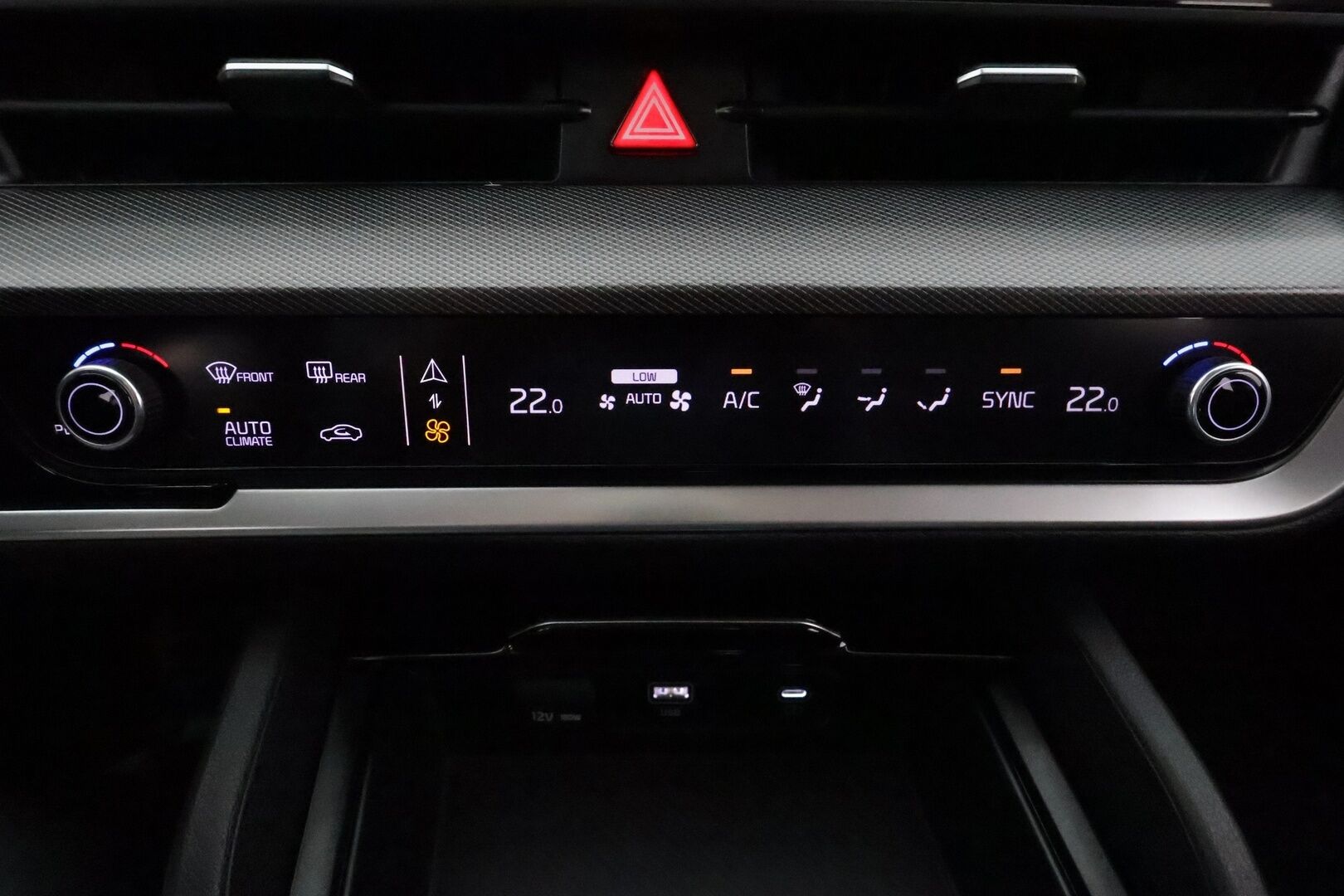 Kia Sportage 2022 1,6 T-GDI FWD Mild-Hybrid EX DCT 150hv **ACC / P.kamera / LED / Navi / Sähköpenkit / Koukku / Puolinahat** - 1.Om Suomi-auto / Kahdet renkaat aluvanteilla