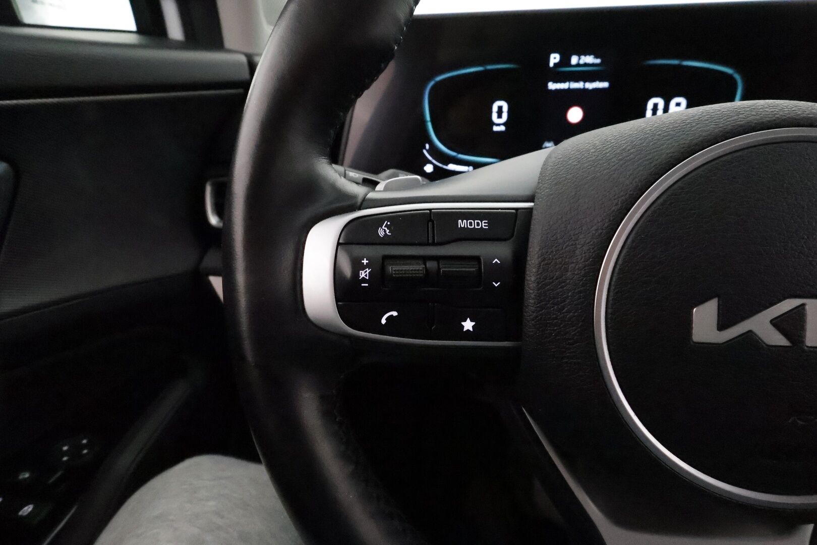 Kia Sportage 2022 1,6 T-GDI FWD Mild-Hybrid EX DCT 150hv **ACC / P.kamera / LED / Navi / Sähköpenkit / Koukku / Puolinahat** - 1.Om Suomi-auto / Kahdet renkaat aluvanteilla