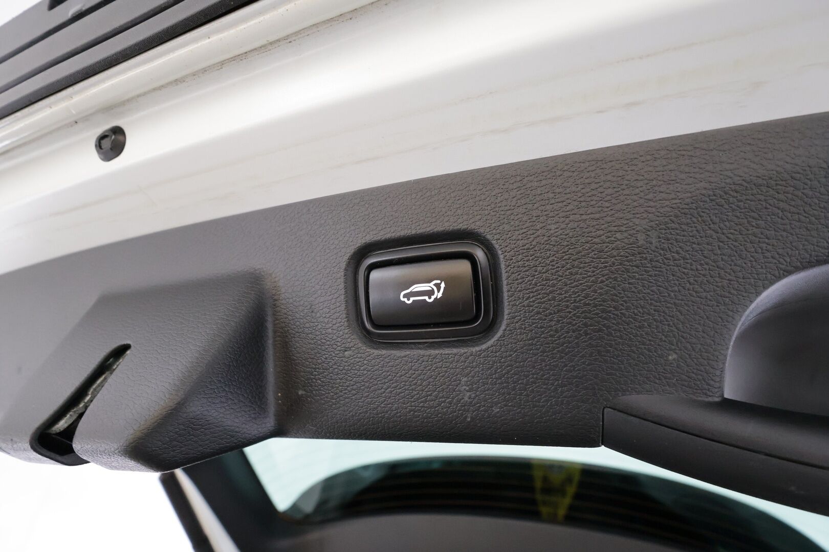 Kia Sportage 2022 1,6 T-GDI AWD Plug-in Hybrid Business Premium Edition AT 265hv * ACC / 360° / LED / Navi / Sähköpenkit * - Lohkolämmitin / KeylessGo / Kahdet renkaat aluvanteilla / Merkkihuollettu - HULLU BLACKWEEK KORKOTARJOUS 2,49%