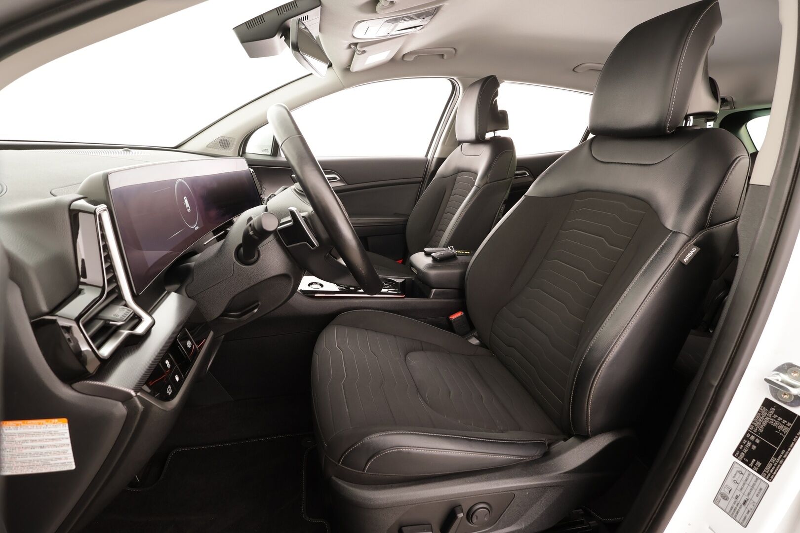 Kia Sportage 2022 1,6 T-GDI AWD Plug-in Hybrid Business Premium Edition AT 265hv * ACC / 360° / LED / Navi / Sähköpenkit * - Lohkolämmitin / KeylessGo / Kahdet renkaat aluvanteilla / Merkkihuollettu - HULLU BLACKWEEK KORKOTARJOUS 2,49%