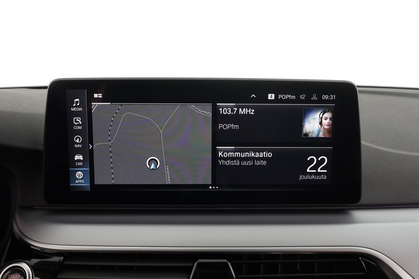 BMW 530 2023 G31 Touring 530e xDrive A Charged Edition * ACC / P.kamera / Adapt.LED / Hifi / Koukku / Comfort Access / Sporttinahat * - 1.Om Suomi-auto / Akku kuntotarkastettu / Kahdet renkaat aluvanteilla / Merkkihuollettu