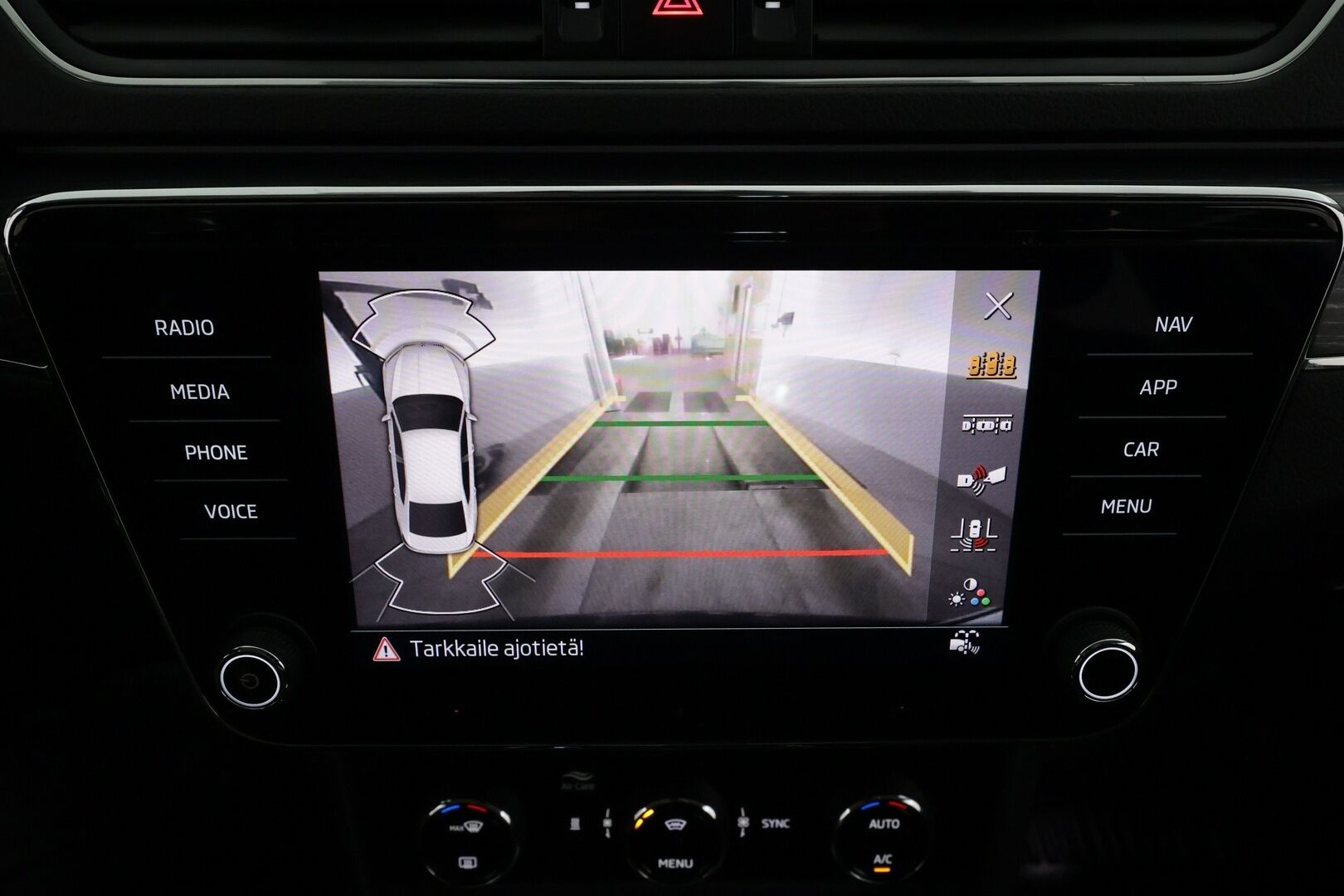 Skoda Superb 2023 2.0 TSI 190 Style DSG Autom. * ACC / Webasto / Koukku / Muistipenkit / P.kamera / Apple&Android* - 1.Om Suomi-auto / Kahdet Renkaat