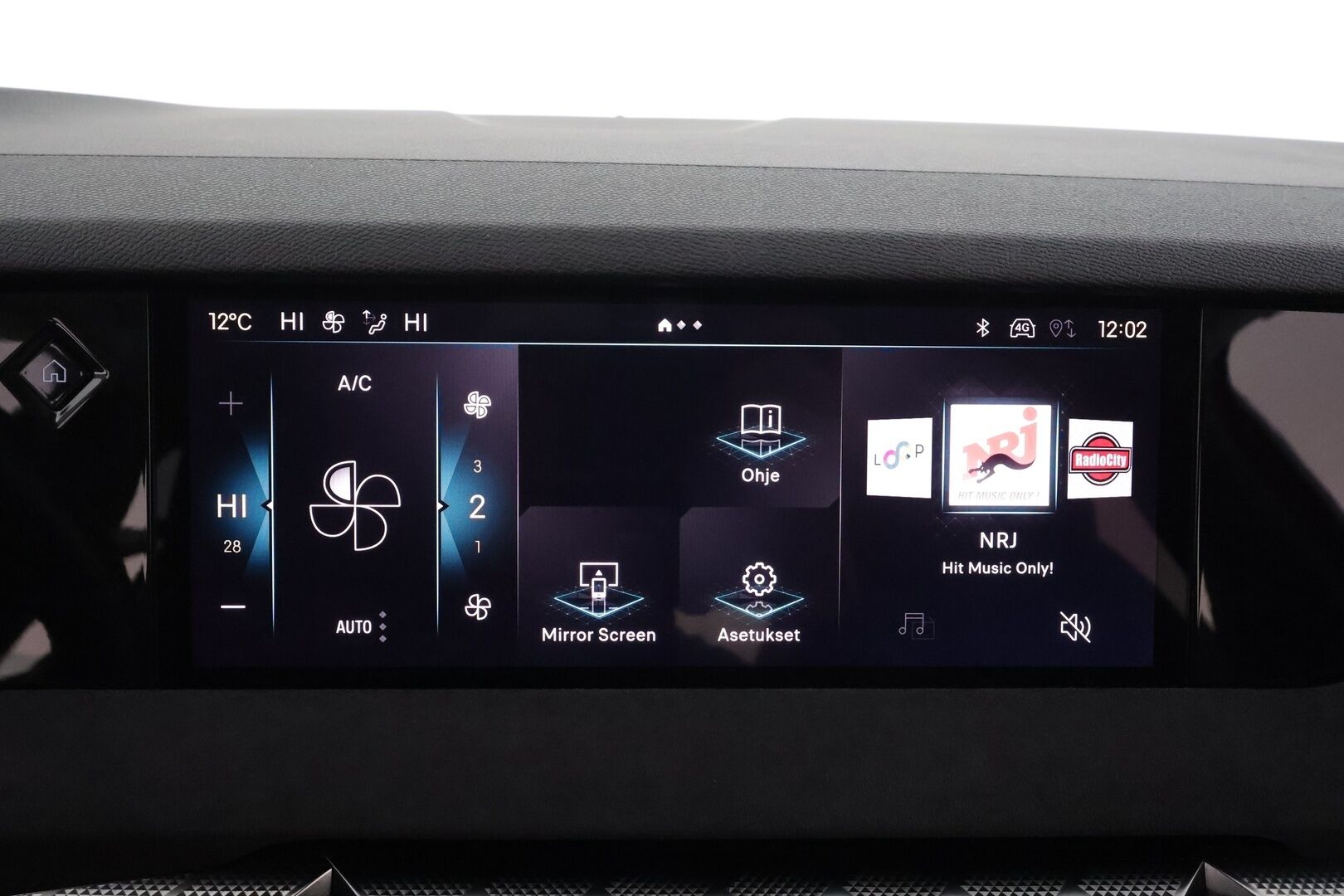 DS 4 2022 E-Tense Plug-in Hybrid 225 Performance Line * LED / P.Kamera / Kaistavahti / Digimittaristo / Vakkari / Apple&Android * - Suomi-auto / Akku kuntotarkastettu SoH 97% / Merkkihuollot / Kahdet renkaat aluvanteilla - HULLUT AVAJAISHULINAT KORKOTARJOUS 3,29 %