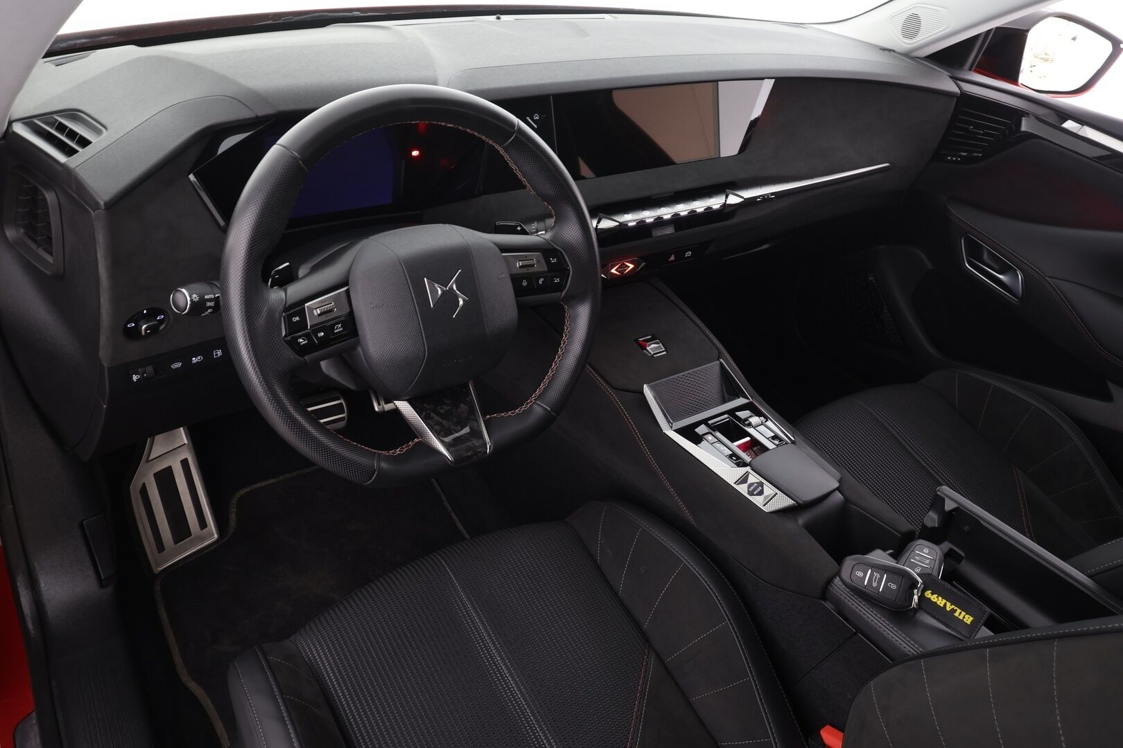 DS 4 2022 E-Tense Plug-in Hybrid 225 Performance Line * LED / P.Kamera / Kaistavahti / Digimittaristo / Vakkari / Apple&Android * - Suomi-auto / Akku kuntotarkastettu SoH 97% / Merkkihuollot / Kahdet renkaat aluvanteilla - HULLUT AVAJAISHULINAT KORKOTARJOUS 3,29 %