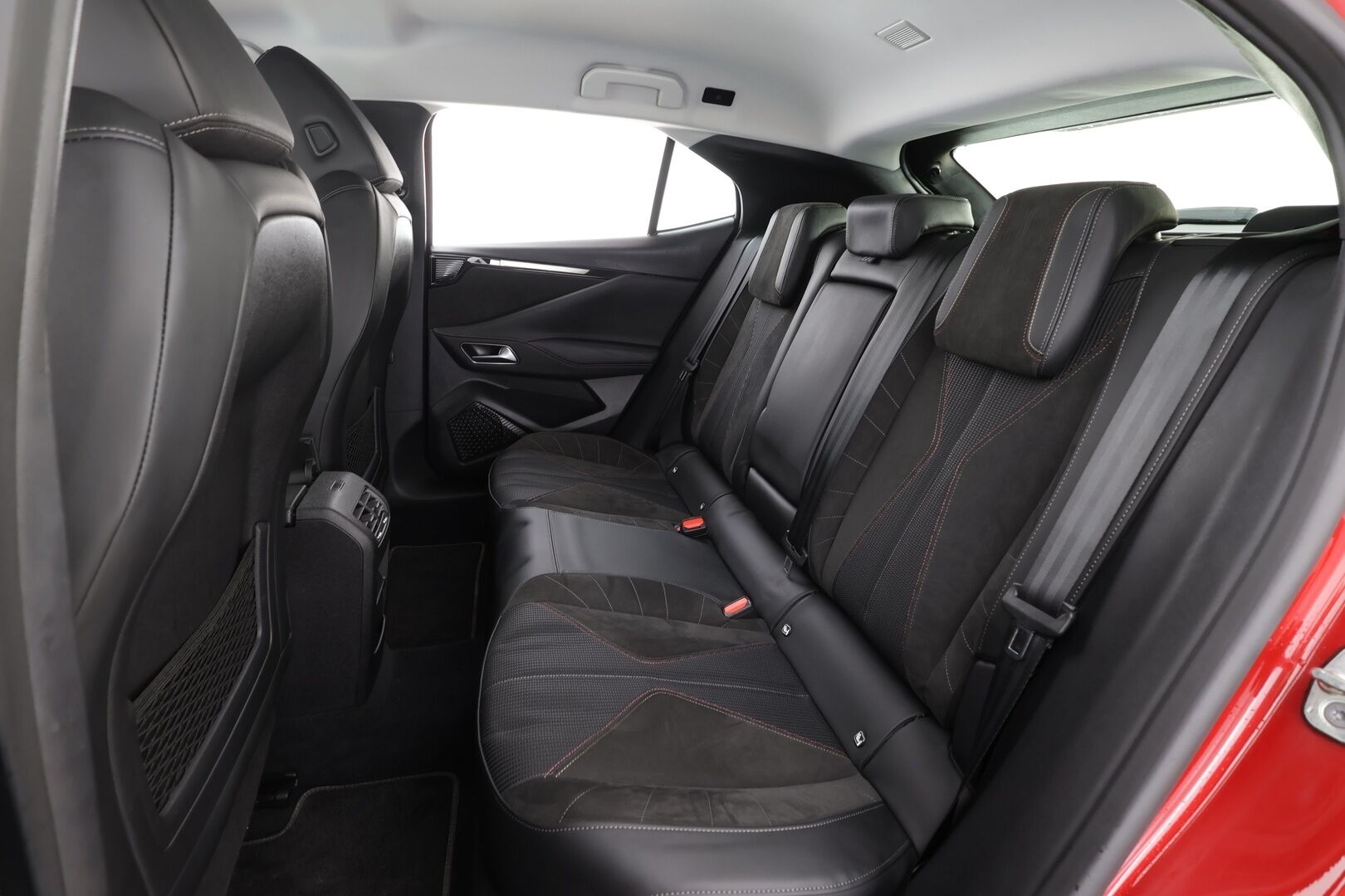 DS 4 2022 E-Tense Plug-in Hybrid 225 Performance Line * LED / P.Kamera / Kaistavahti / Digimittaristo / Vakkari / Apple&Android * - Suomi-auto / Akku kuntotarkastettu SoH 97% / Merkkihuollot / Kahdet renkaat aluvanteilla - HULLUT AVAJAISHULINAT KORKOTARJOUS 3,29 %