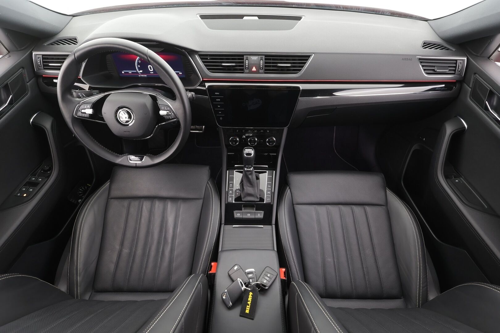 Skoda Superb 2023 Combi 2.0 TSI 280 4x4 L&K DSG Autom. - | ACC | Matrix | Ilm. muistinahat | 360° | Canton | Webasto | Panorama | Koukku | Suomi-auto | Kahdet renkaat aluvantein | Merkkiliikkeen huoltohistoria |