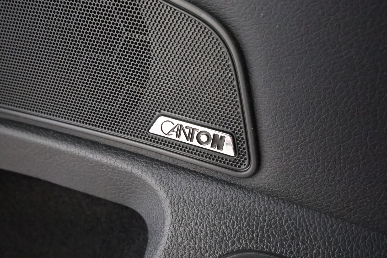 Skoda Superb 2023 Combi 2.0 TSI 280 4x4 L&K DSG Autom. - | ACC | Matrix | Ilm. muistinahat | 360° | Canton | Webasto | Panorama | Koukku | Suomi-auto | Kahdet renkaat aluvantein | Merkkiliikkeen huoltohistoria |