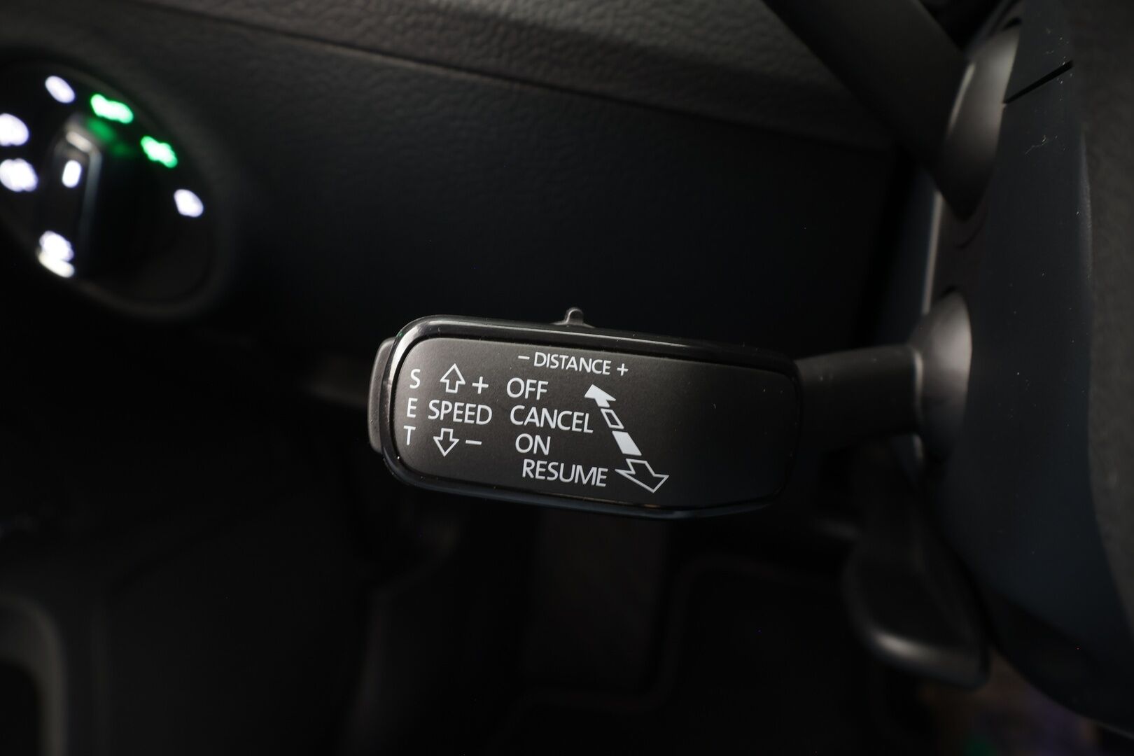 Skoda Superb 2023 Combi 2.0 TSI 280 4x4 L&K DSG Autom. - | ACC | Matrix | Ilm. muistinahat | 360° | Canton | Webasto | Panorama | Koukku | Suomi-auto | Kahdet renkaat aluvantein | Merkkiliikkeen huoltohistoria |