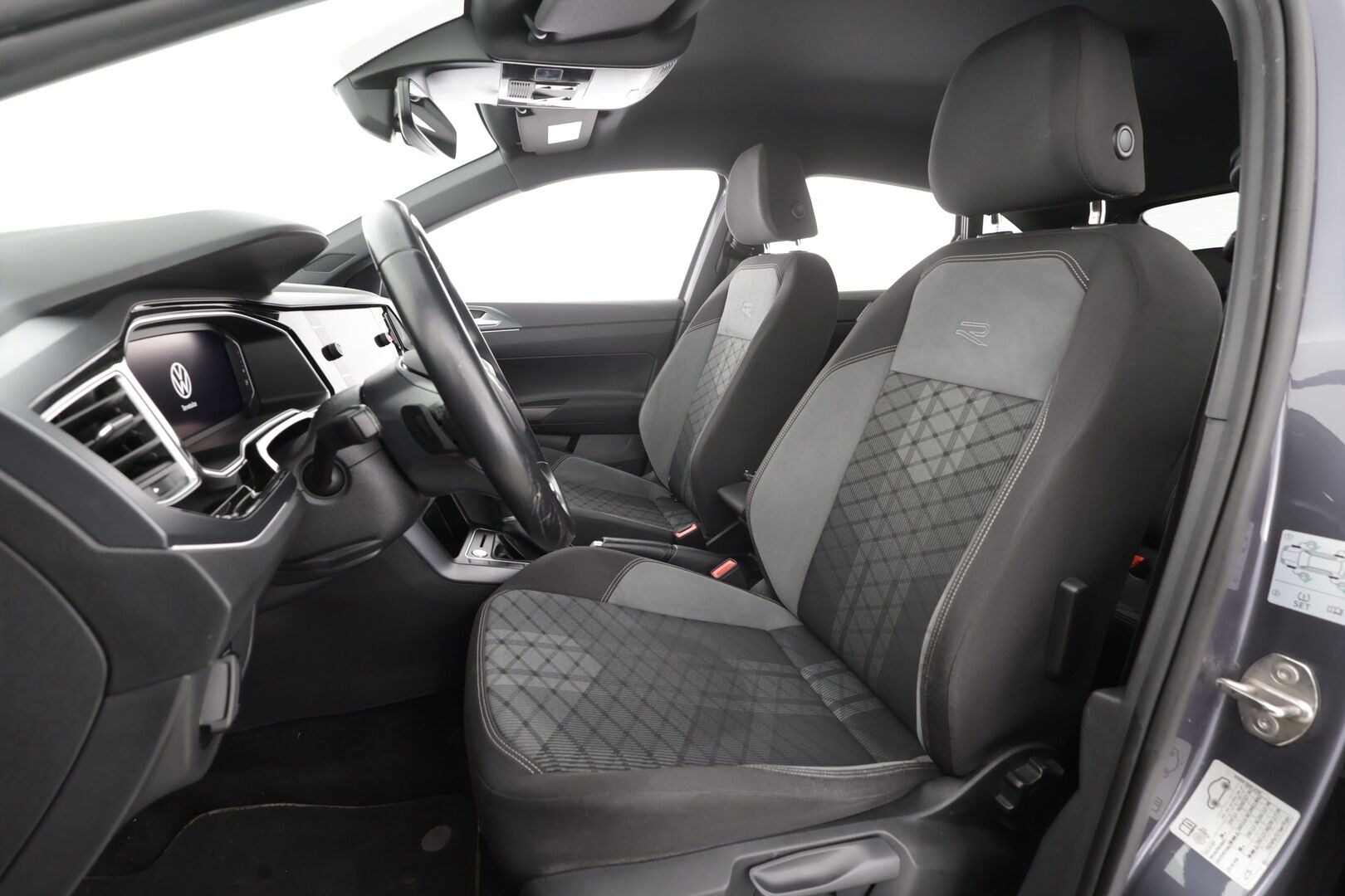 Volkswagen Taigo 2023 R-Line Business 1,5 TSI 110kW EVO DSG * Sisätilanlämmitin / ACC / Matrix-LED / Kaistavahti / P.Kamera / Digimittaristo * - 1-om Suomi-auto / Kahdet renkaat 