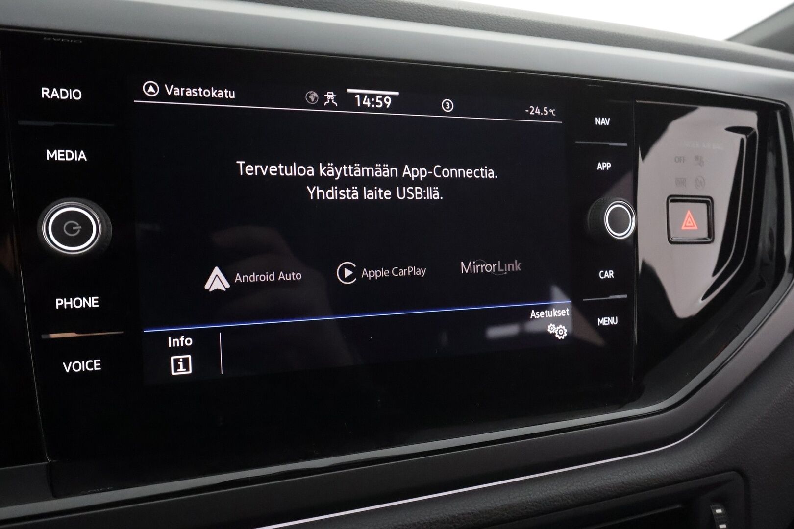 Volkswagen Taigo 2023 R-Line Business 1,5 TSI 110kW EVO DSG * Sisätilanlämmitin / ACC / Matrix-LED / Kaistavahti / P.Kamera / Digimittaristo * - 1-om Suomi-auto / Kahdet renkaat 