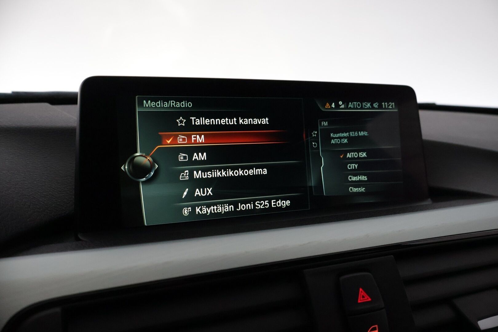 BMW 330 2017 F30 Sedan 330e A Business Exclusive M Sport  *ACC / HUD / Kamera / Nahkasisusta / Sporttipenkit* - Siisti kuntoinen / Hyvät huollot! - HULLUT AVAJAISHULINAT KORKOTARJOUS 3,29 %