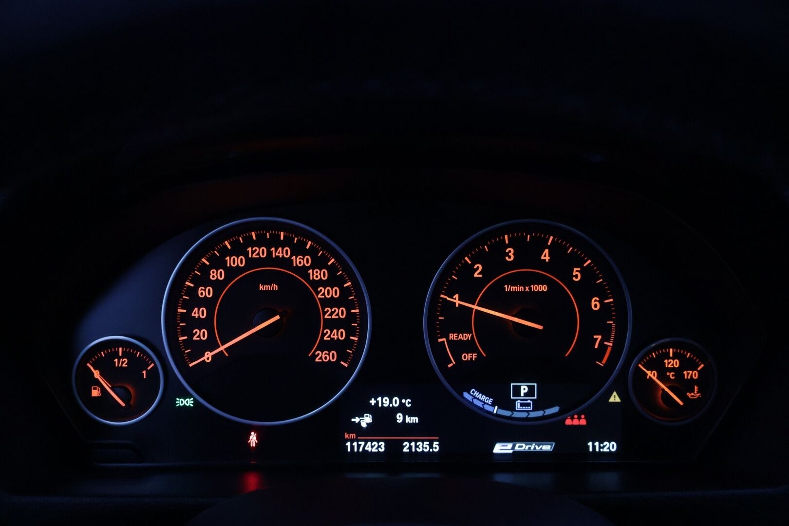 BMW 330 2017 F30 Sedan 330e A Business Exclusive M Sport  *ACC / HUD / Kamera / Nahkasisusta / Sporttipenkit* - Siisti kuntoinen / Hyvät huollot! - HULLUT AVAJAISHULINAT KORKOTARJOUS 3,29 %