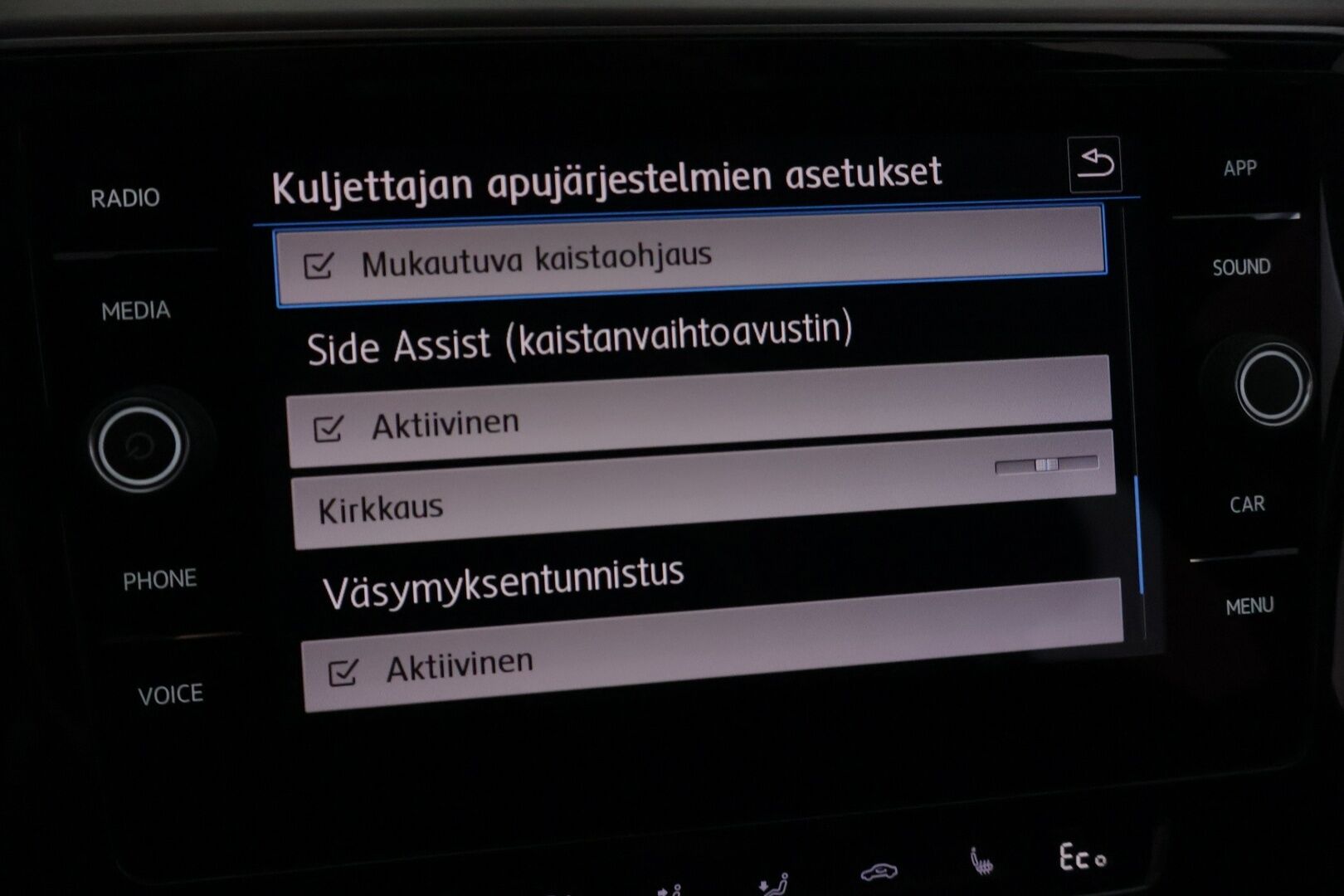 Volkswagen Passat 2018 Variant GTE Plug-In Hybrid 160 kW (218 hv) DSG-automaatti - ACC / Vetokoukku / Kamera / Keyless / Digimittari /  2x renkaat