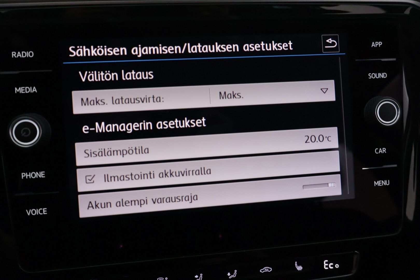 Volkswagen Passat 2018 Variant GTE Plug-In Hybrid 160 kW (218 hv) DSG-automaatti - ACC / Vetokoukku / Kamera / Keyless / Digimittari /  2x renkaat