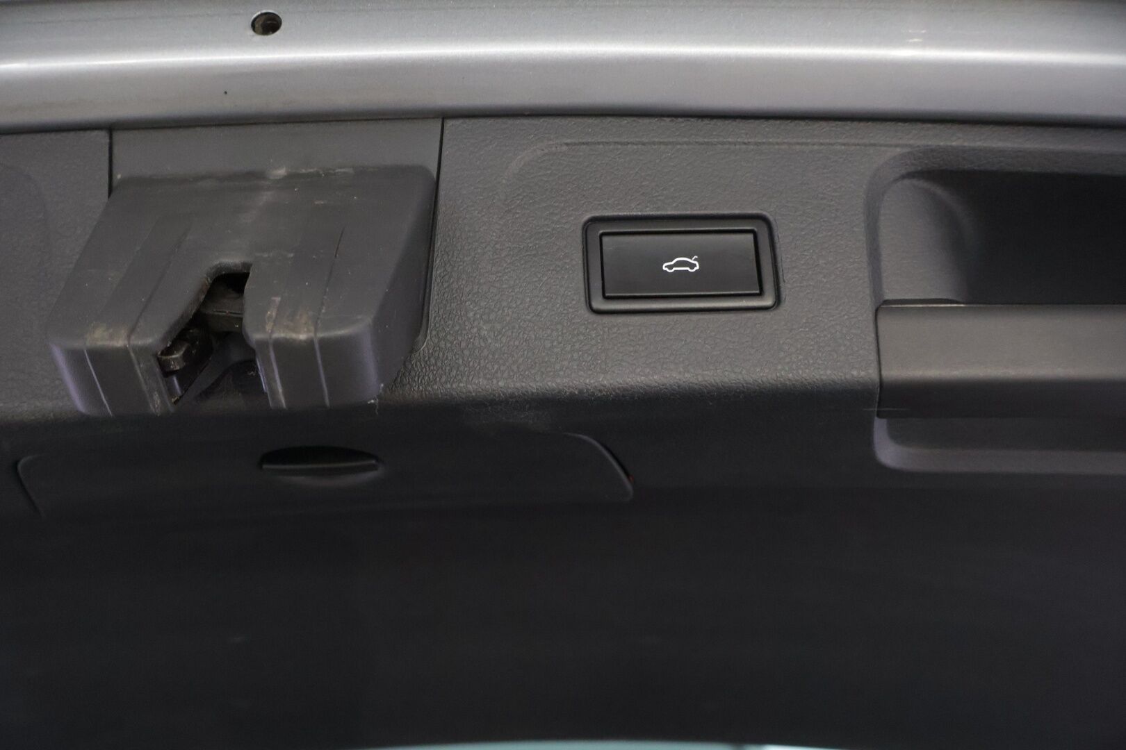 Volkswagen Passat 2018 Variant GTE Plug-In Hybrid 160 kW (218 hv) DSG-automaatti - ACC / Vetokoukku / Kamera / Keyless / Digimittari /  2x renkaat