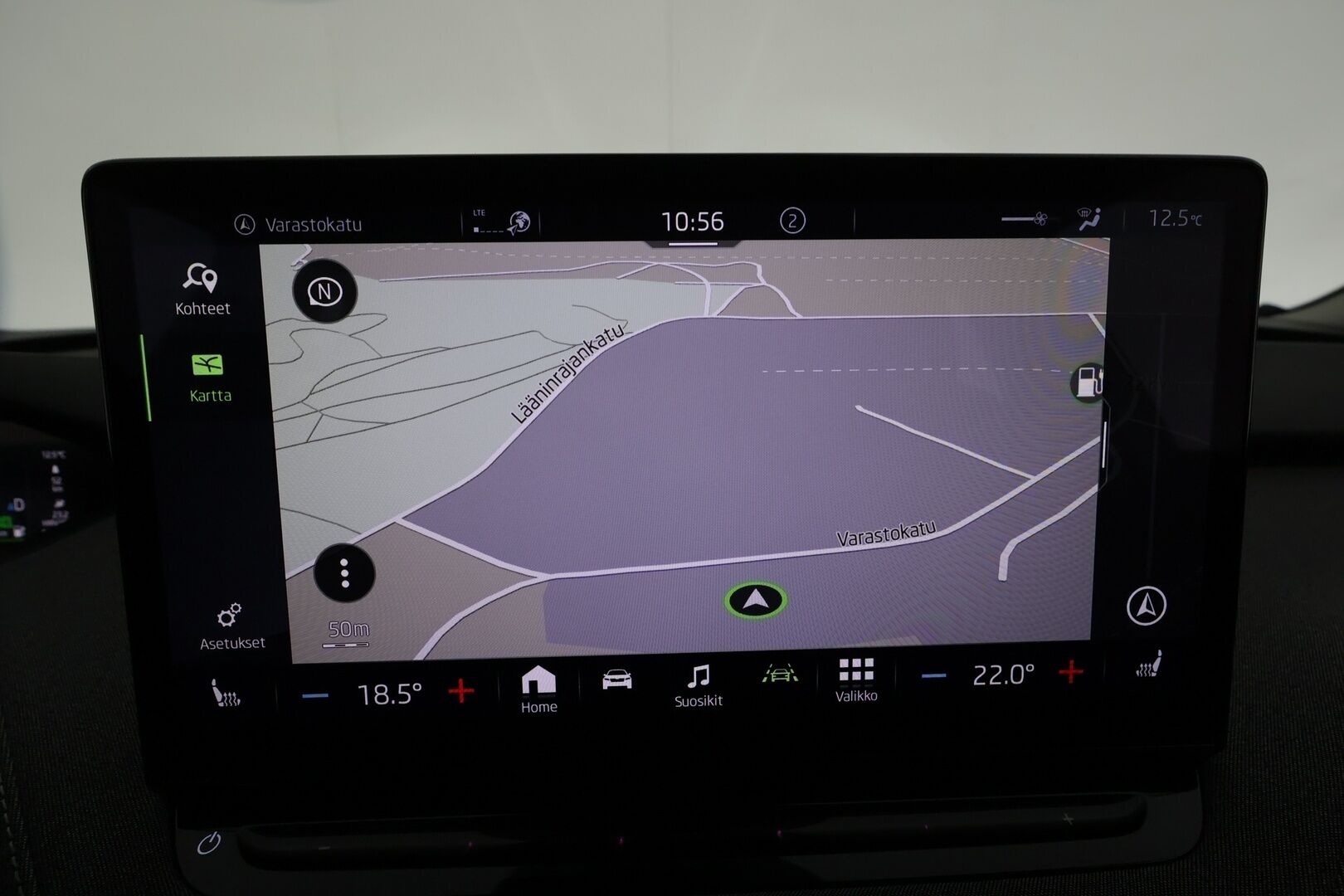 Skoda Enyaq 2023 60 iV * ILP / Koukku / ACC / LED / 360° / Navi / Kaistavahti / Digimittaristo / Keyless * - 1-om Suomi-auto / Kahdet renkaat / Merkkihuollettu!