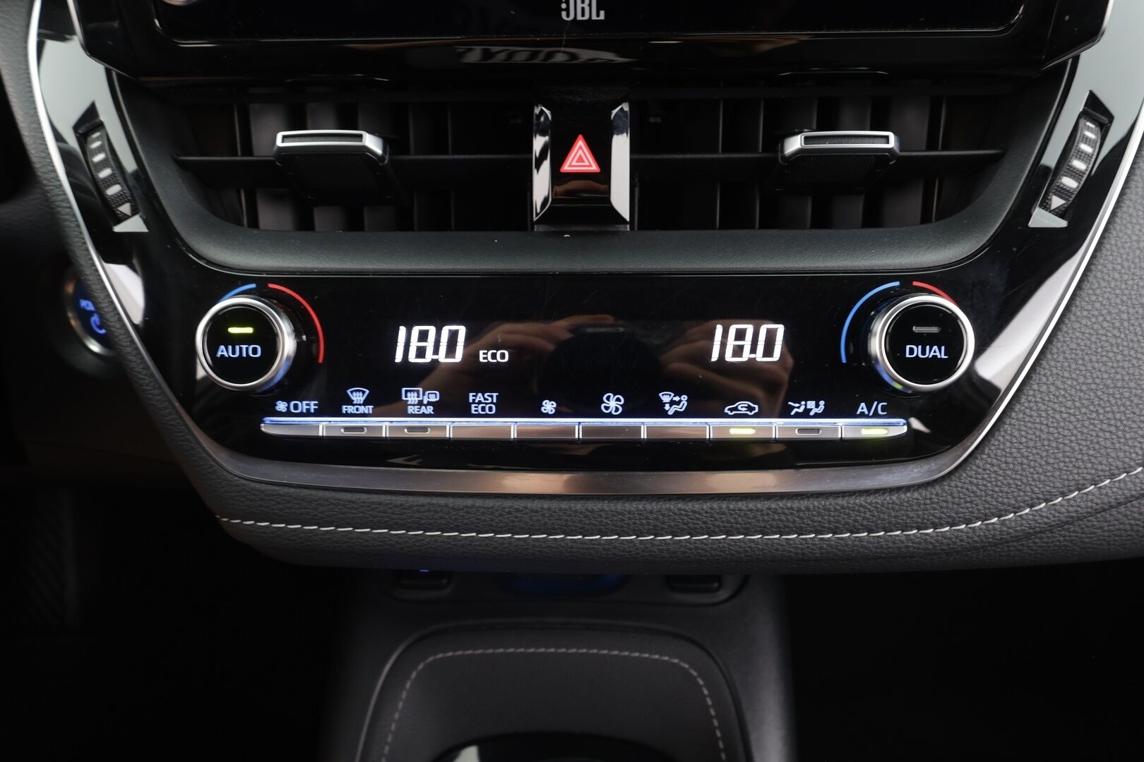 Toyota Corolla 2023 Touring Sports 2,0 Hybrid Premium Business - | ACC | HUD | JBL | Nahat | AHS-LED | LTA | BSM | Navi | Keyless | P.kamera | Sähk. takaluukku | 1-om suomiauto | Merkkihuollot | 