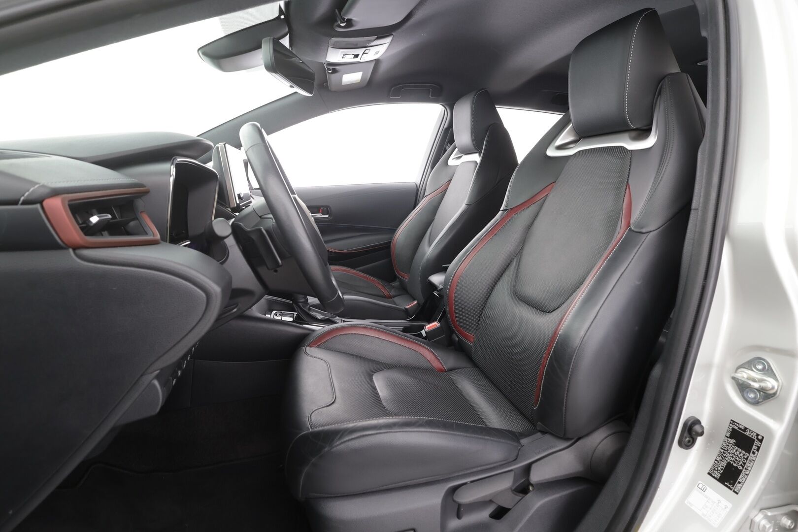 Toyota Corolla 2023 Touring Sports 2,0 Hybrid Premium Business - | ACC | HUD | JBL | Nahat | AHS-LED | LTA | BSM | Navi | Keyless | P.kamera | Sähk. takaluukku | 1-om suomiauto | Merkkihuollot | 