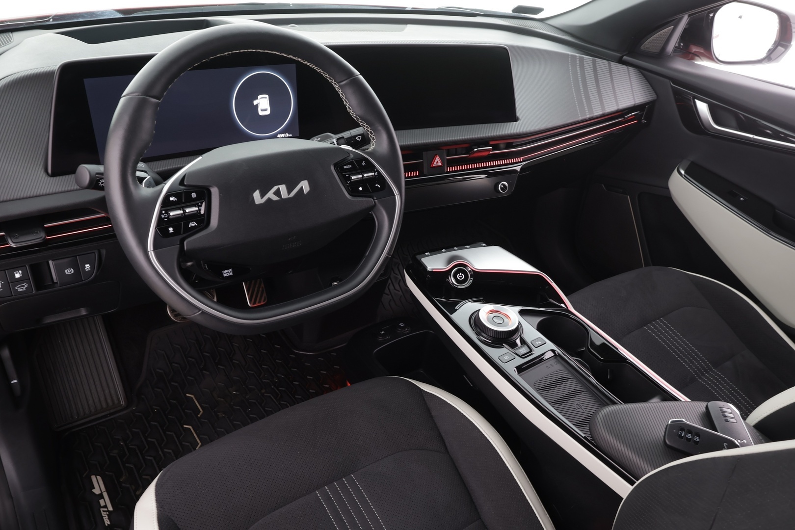 Kia EV6 2024 Edition AWD 77kWh 325hv GT-Line * Koukku / ACC / HUD / Meridian / 360° / ILP / Muistipenkki / LED / Navi / Ilmastoidut penkit * - 1.Om Suomi-auto / Kahdet renkaat aluvanteilla / Merkkihuollettu - Osta nyt, maksa vasta ensi vuonna