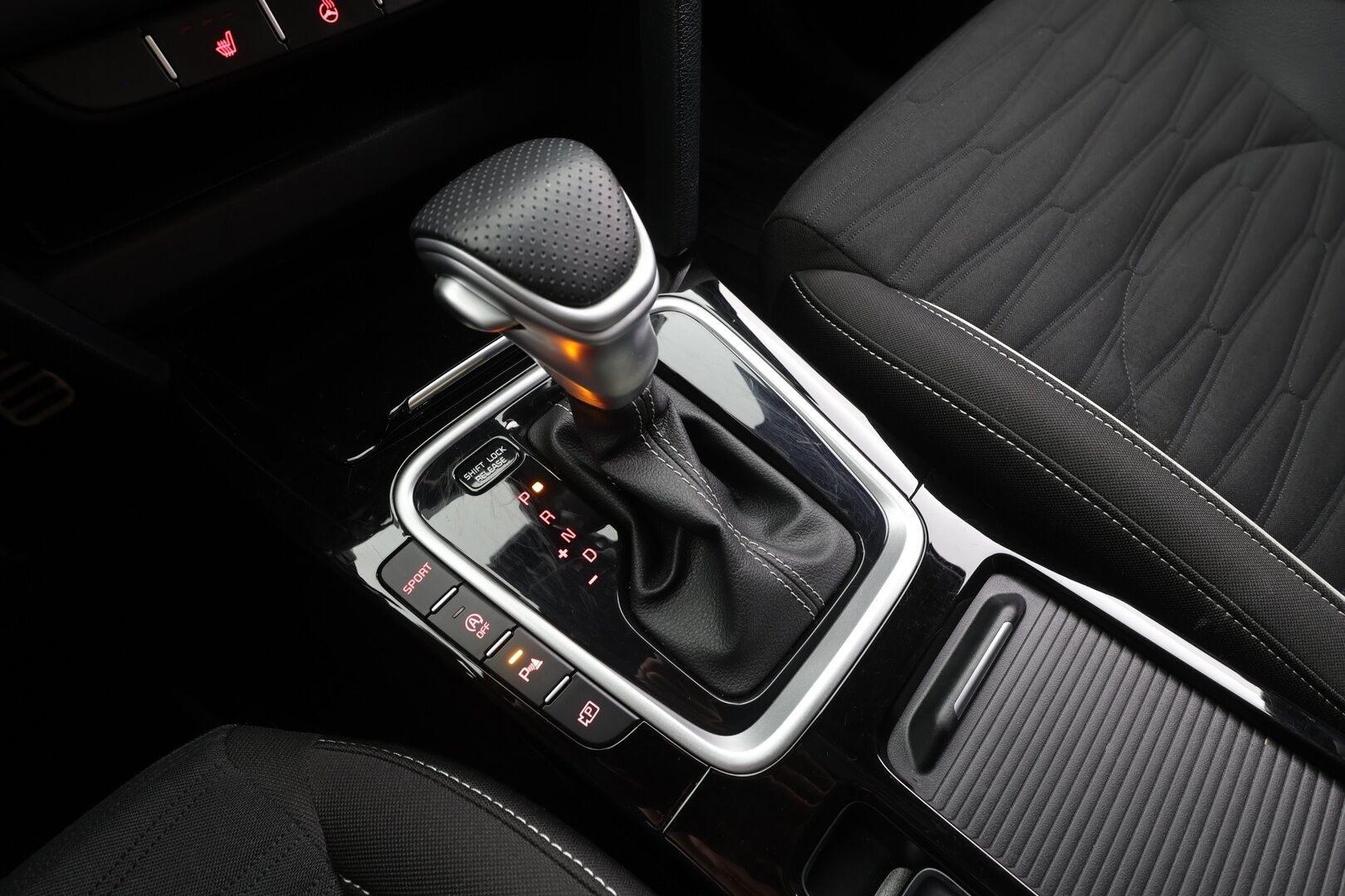 Kia ProCeed 2024 1,5 T-GDI 160hv GT-Line DCT - | ACC | Puolinahat | Navi | P.kamera | Apple & Android | Lane-assist | Lämm. ohjauspyörä | Kahdet renkaat aluvantein |