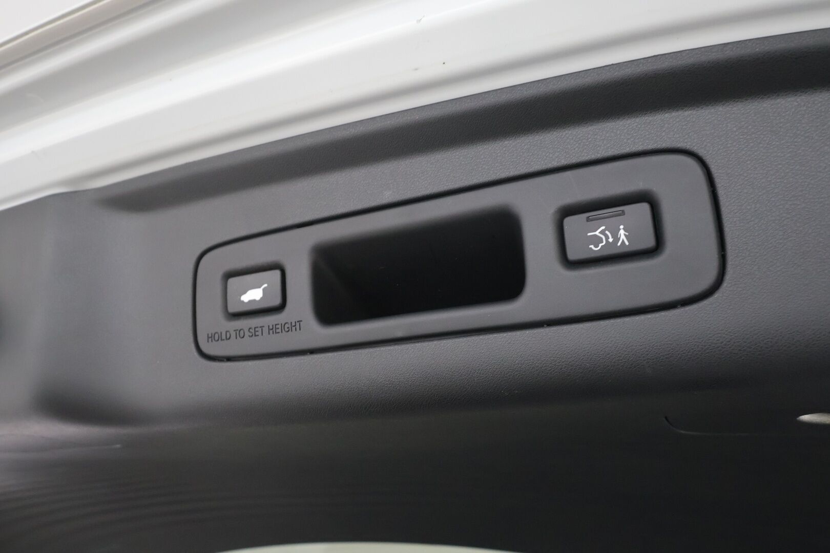 Honda ZR-V 2023 Hybrid Sport - | ACC | Koukku | Sähköpenkit | Puolinahat | P.kamera | Sähk. takaluukku | Lohko + sisälämmitin | 2x renkaat aluin | Merkkihuollot |
