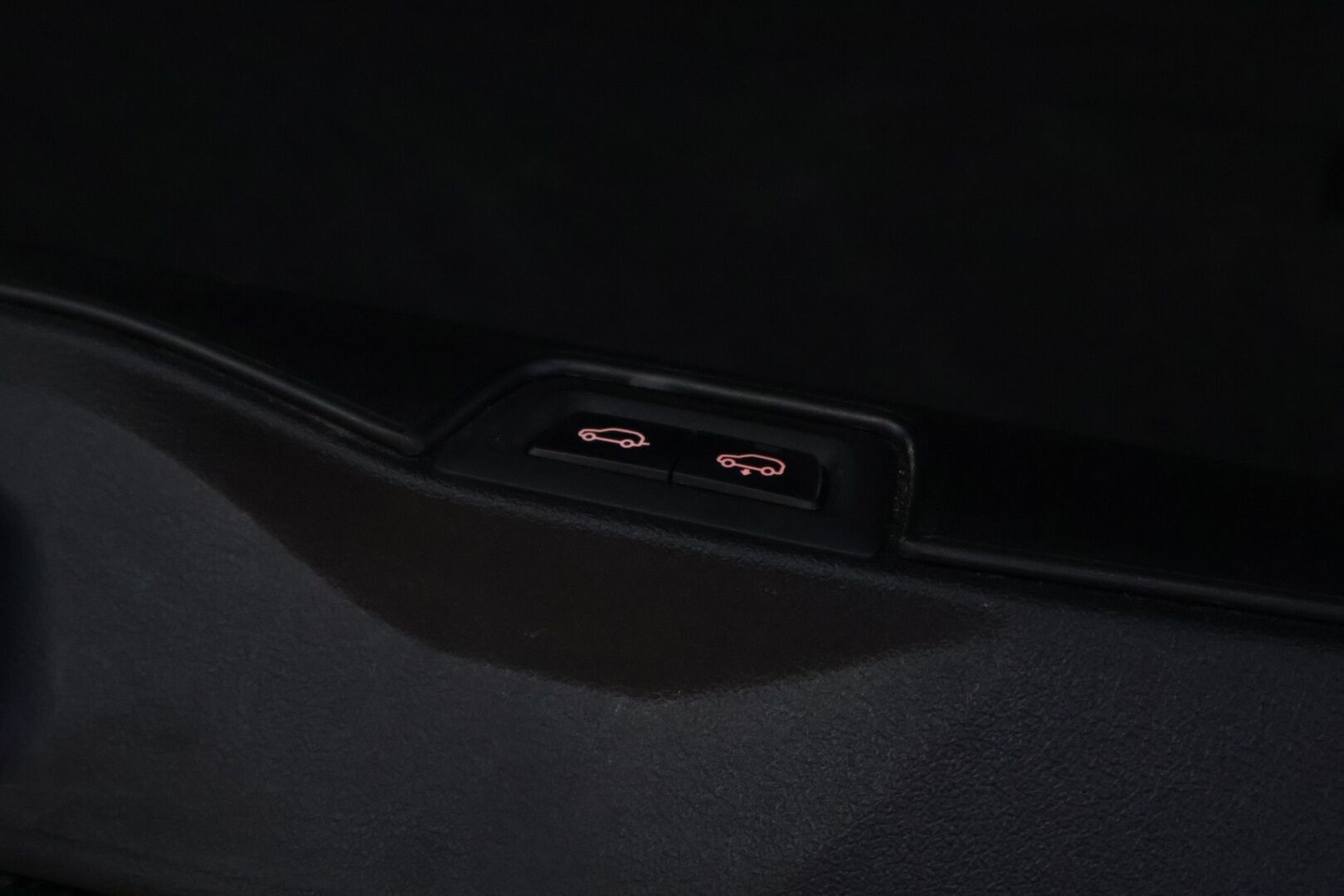 BMW X5 2024 G05 xDrive50e A Charged Edition M Sport *Hierovat ja ilmastoidut Comfortpenkit / 360 / S-Koukku / H&K / Ilma-alusta* - HUD / ACC / Comfort Access / Ambient / Muistipenkit / Ratinlämmitin / Merkkihuollettu* - HULLUT AVAJAISHULINAT KORKOTARJOUS 3,29 %