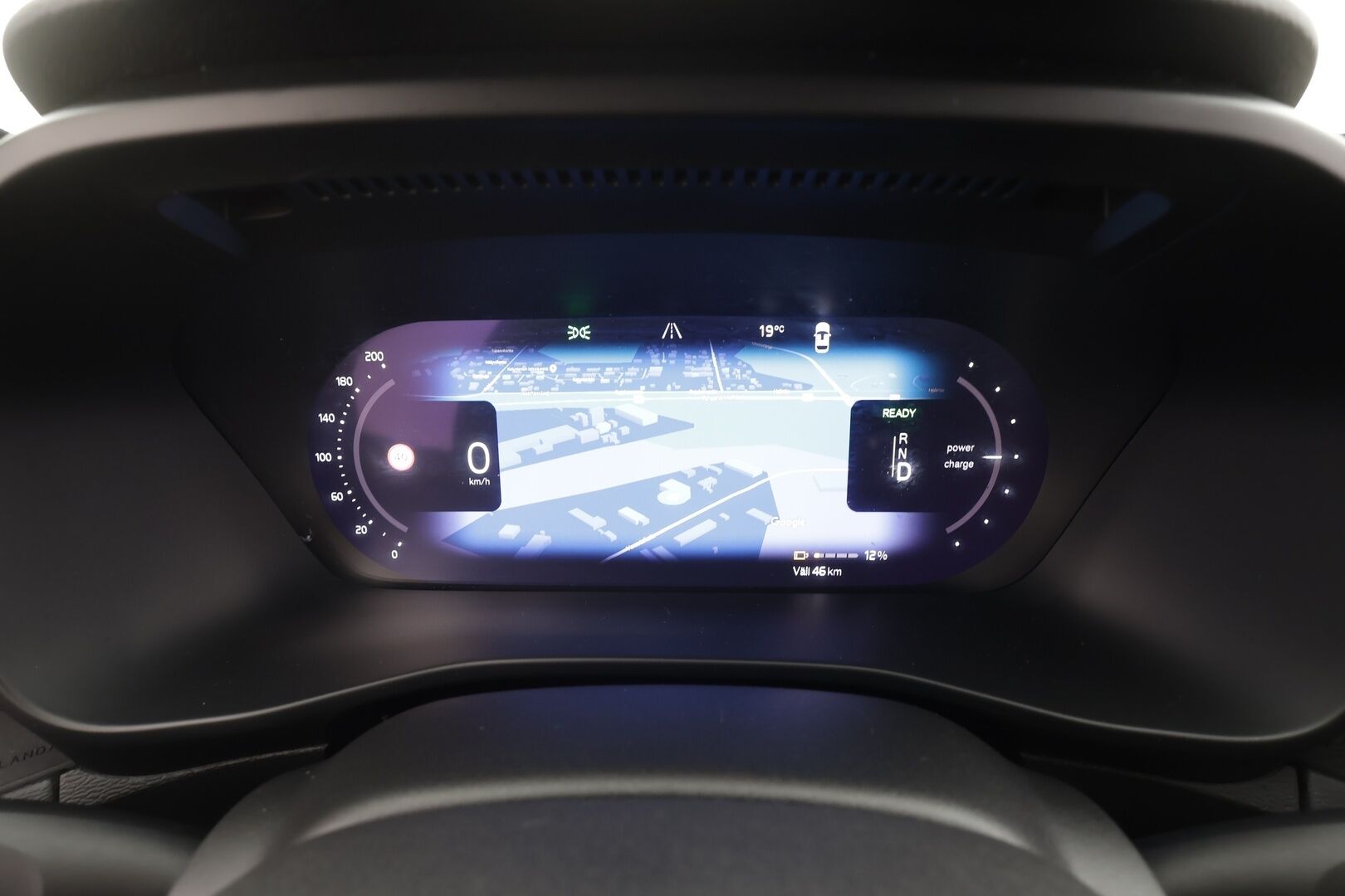 Volvo C40 2023 Recharge Single Plus aut - | ILP | Koukku | Lasikatto | ACC | P.Kamera | LED | Sporttipenkki Muistilla | Navi | Kaistavahti | Katveavustin | Keyless | Suomi-auto | 2x Latauskaapelit | Kahdet renkaat | Merkkihuollot |