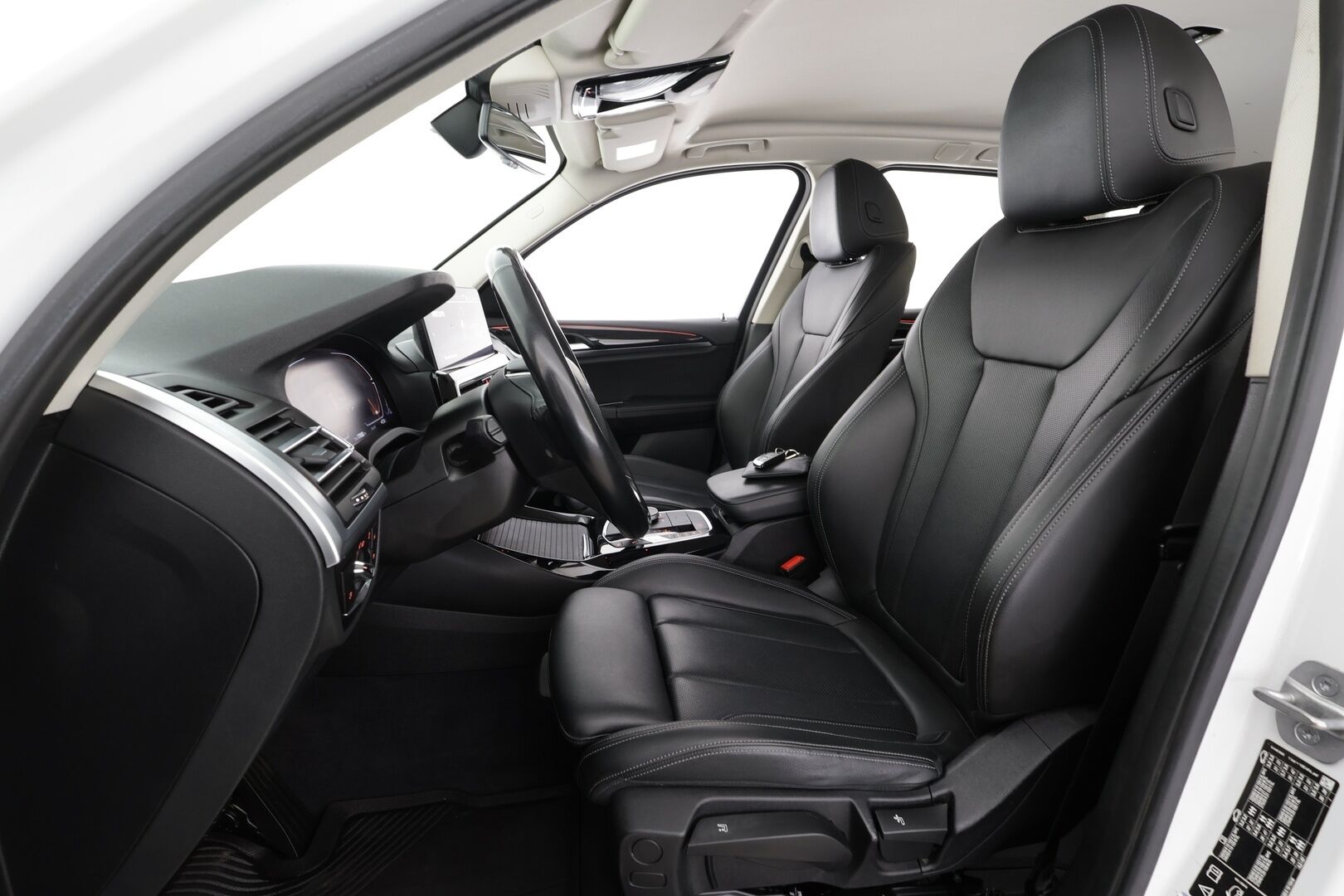 BMW X3 2023 G01 xDrive20d A Business MHEV * Webasto / Laser / Koukku / Vakkari / P.kamera / Sporttinahat / Sähköluukku * - 1.Om Suomi-auto / Kahdet renkaat aluvanteilla / Merkkihuollettu