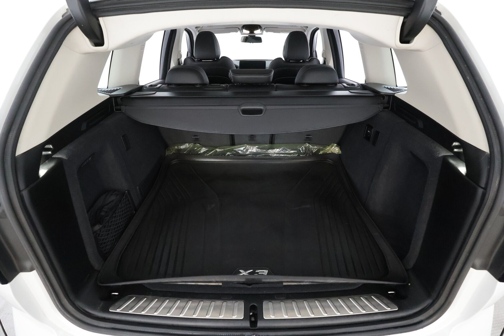 BMW X3 2023 G01 xDrive20d A Business MHEV * Webasto / Laser / Koukku / Vakkari / P.kamera / Sporttinahat / Sähköluukku * - 1.Om Suomi-auto / Kahdet renkaat aluvanteilla / Merkkihuollettu - HULLUT AVAJAISHULINAT KORKOTARJOUS 3,29 %