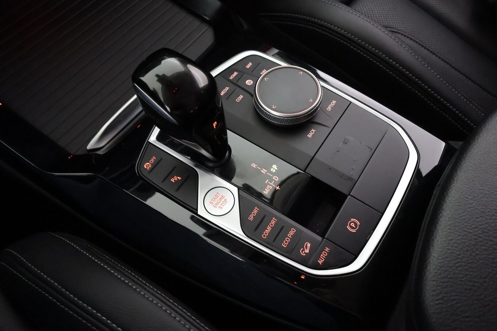 BMW X3 2023 G01 xDrive20d A Business MHEV * Webasto / Laser / Koukku / Vakkari / P.kamera / Sporttinahat / Sähköluukku * - 1.Om Suomi-auto / Kahdet renkaat aluvanteilla / Merkkihuollettu - HULLUT AVAJAISHULINAT KORKOTARJOUS 3,29 %