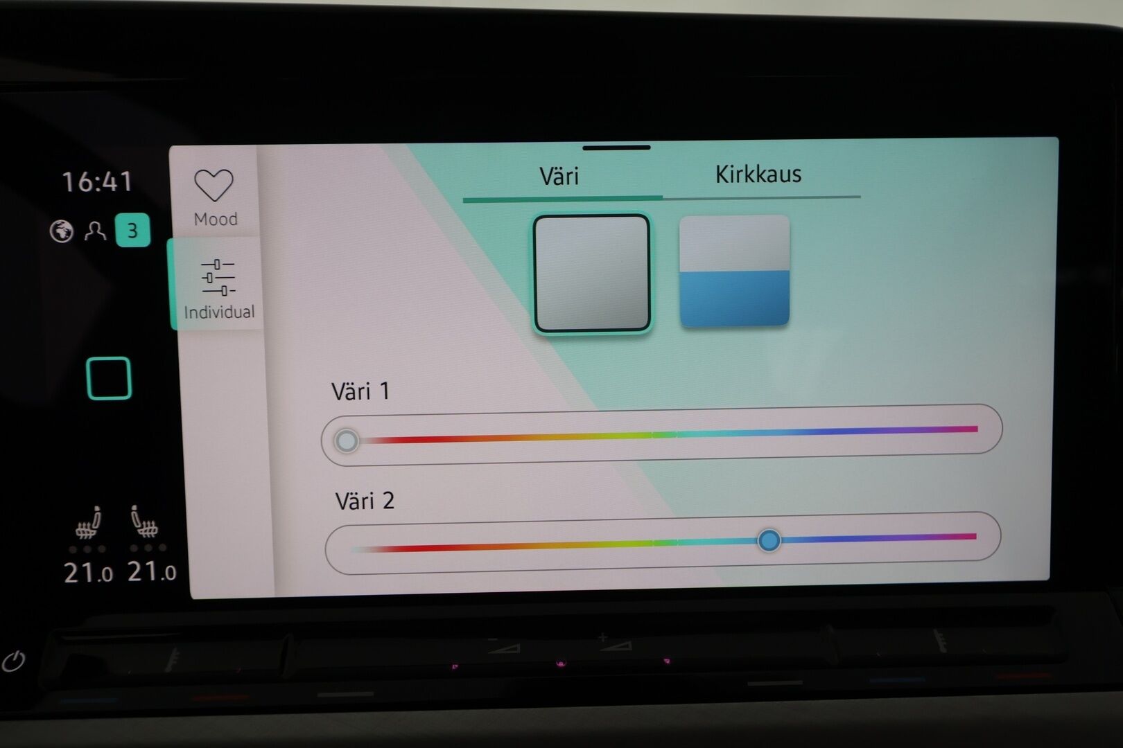 Volkswagen Golf 2022 Comfort Business 1,0 eTSI 81 kW (MHEV) DSG * Webasto / ACC / Digimittari / LED / P.Kamera / Kaistavahti / Keyless * - Suomi-auto / Kahdet renkaat aluvanteilla / VÄHÄN AJETTU - HULLUT AVAJAISHULINAT KORKOTARJOUS 3,29 %