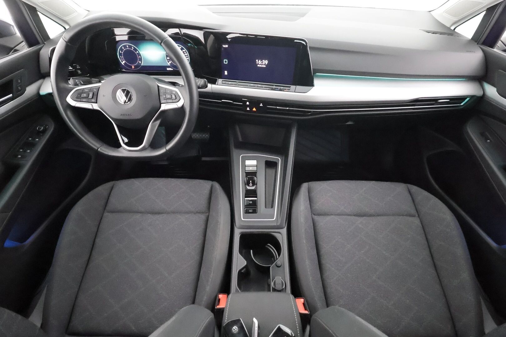 Volkswagen Golf 2022 Comfort Business 1,0 eTSI 81 kW (MHEV) DSG * Webasto / ACC / Digimittari / LED / P.Kamera / Kaistavahti / Keyless * - Suomi-auto / Kahdet renkaat aluvanteilla / VÄHÄN AJETTU - HULLUT AVAJAISHULINAT KORKOTARJOUS 3,29 %