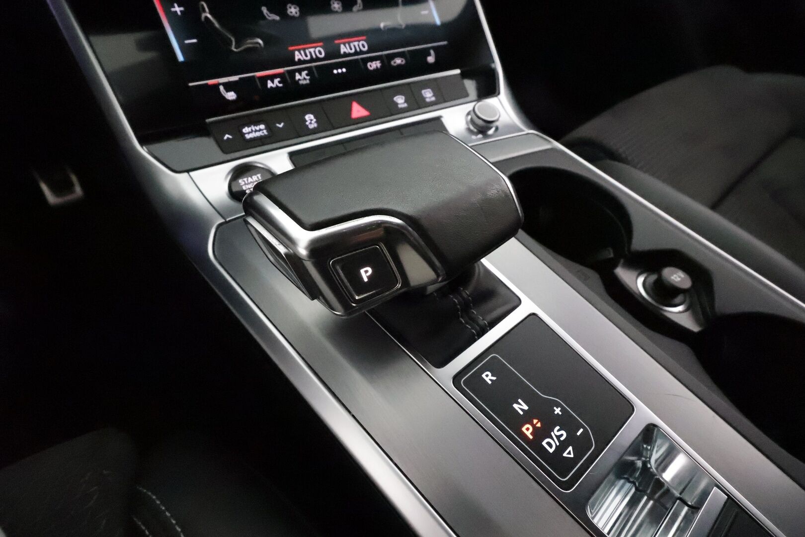 Audi A6 2021 Avant 55 TFSI e quattro S-tronic Electrified S Line / Adapt.Vakkari / Vetokoukku / Digimittaristo / Matrix / - 3,99 % KORKOTARJOUS TÄHÄN AUTOON 21.9. ASTI! - 