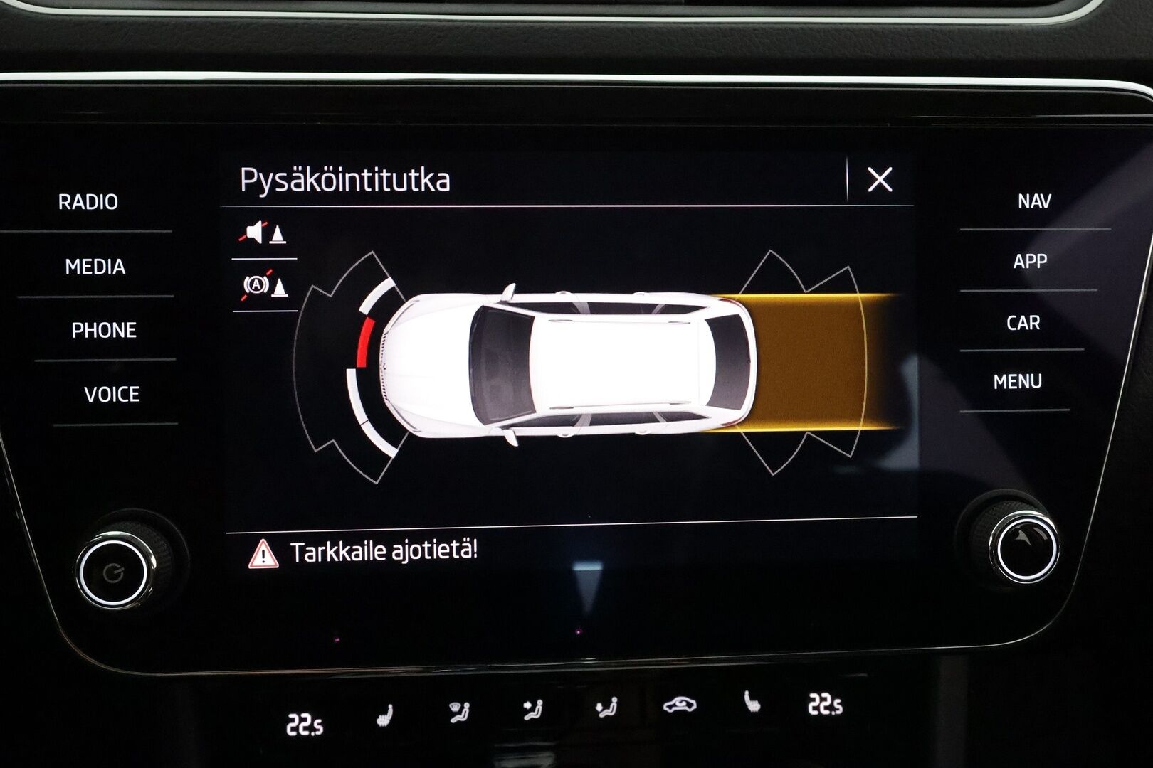 Skoda Superb 2023 Combi 1.5 TSI ACT Ambition BusinessLine DSG **Webasto / Adapt.vakkari / Digimittaristo / P.tutkat / Koukku** - 3,99 % KORKOTARJOUS TÄHÄN AUTOON - 1 omisteinen Suomi-auto / Lisälämmitin / Vetokoukku / Led-ajovalot / 