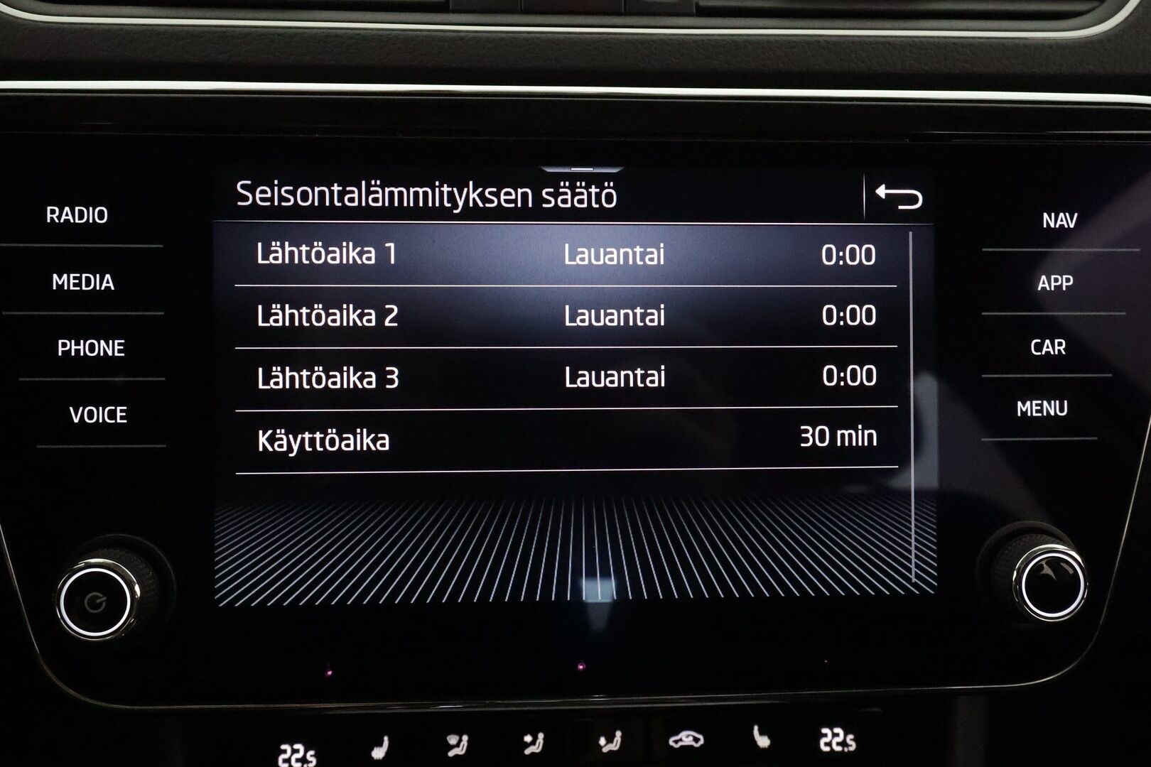 Skoda Superb 2023 Combi 1.5 TSI ACT Ambition BusinessLine DSG **Webasto / Adapt.vakkari / Digimittaristo / P.tutkat / Koukku** - 3,99 % KORKOTARJOUS TÄHÄN AUTOON - 1 omisteinen Suomi-auto / Lisälämmitin / Vetokoukku / Led-ajovalot / 