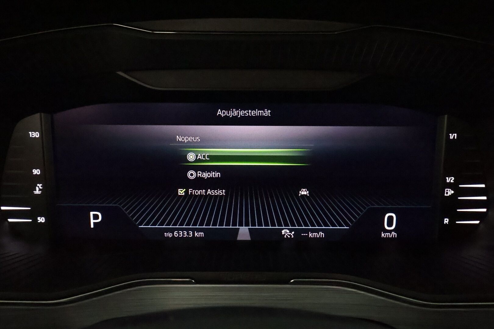 Skoda Superb 2023 Combi 1.5 TSI ACT Ambition BusinessLine DSG **Webasto / Adapt.vakkari / Digimittaristo / P.tutkat / Koukku** - 3,99 % KORKOTARJOUS TÄHÄN AUTOON - 1 omisteinen Suomi-auto / Lisälämmitin / Vetokoukku / Led-ajovalot / 