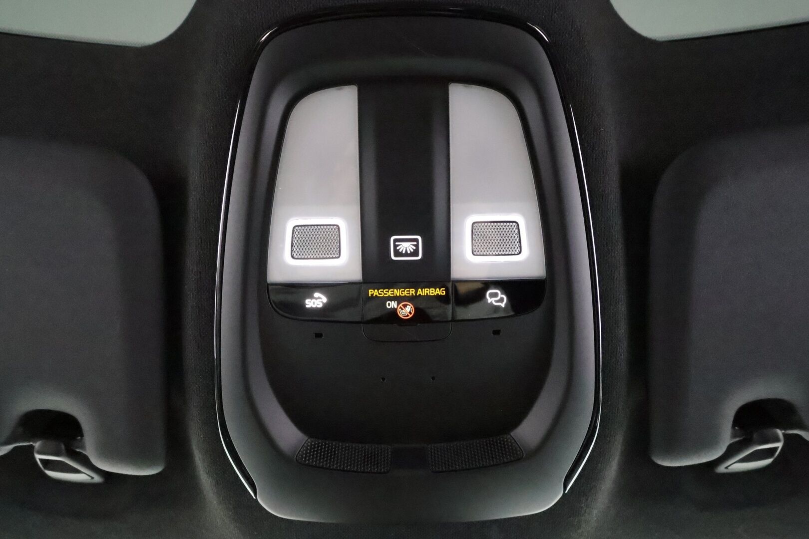 Volvo C40 2023 Recharge Single Plus aut * ACC / ILP / Lasikatto / Muistipenkki / P.kamera / BLIS / Navi / LED / Keyless * - 1.Om Suomi-auto / Kahdet renkaat aluvanteilla / Merkkihuollettu