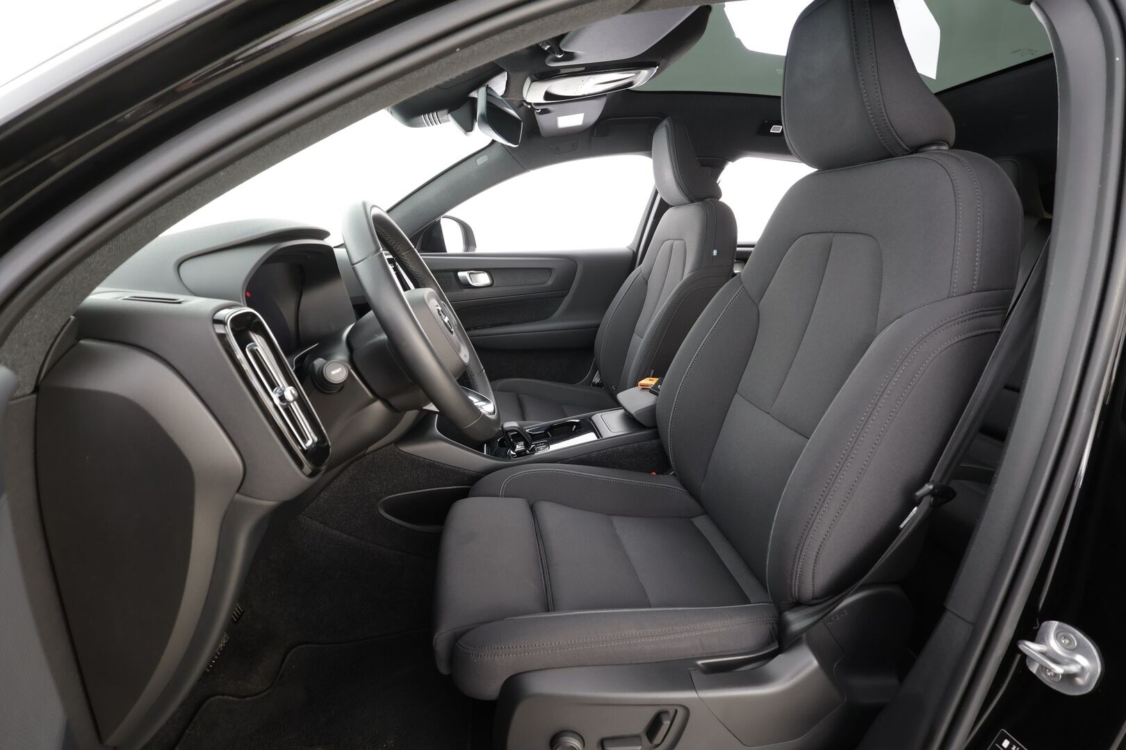 Volvo C40 2023 Recharge Single Plus aut * ACC / ILP / Lasikatto / Muistipenkki / P.kamera / BLIS / Navi / LED / Keyless * - 1.Om Suomi-auto / Kahdet renkaat aluvanteilla / Merkkihuollettu