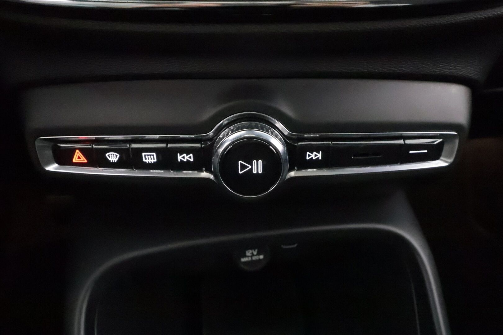 Volvo C40 2023 Recharge Single Plus aut * ACC / ILP / Lasikatto / Muistipenkki / P.kamera / BLIS / Navi / LED / Keyless * - 1.Om Suomi-auto / Kahdet renkaat aluvanteilla / Merkkihuollettu