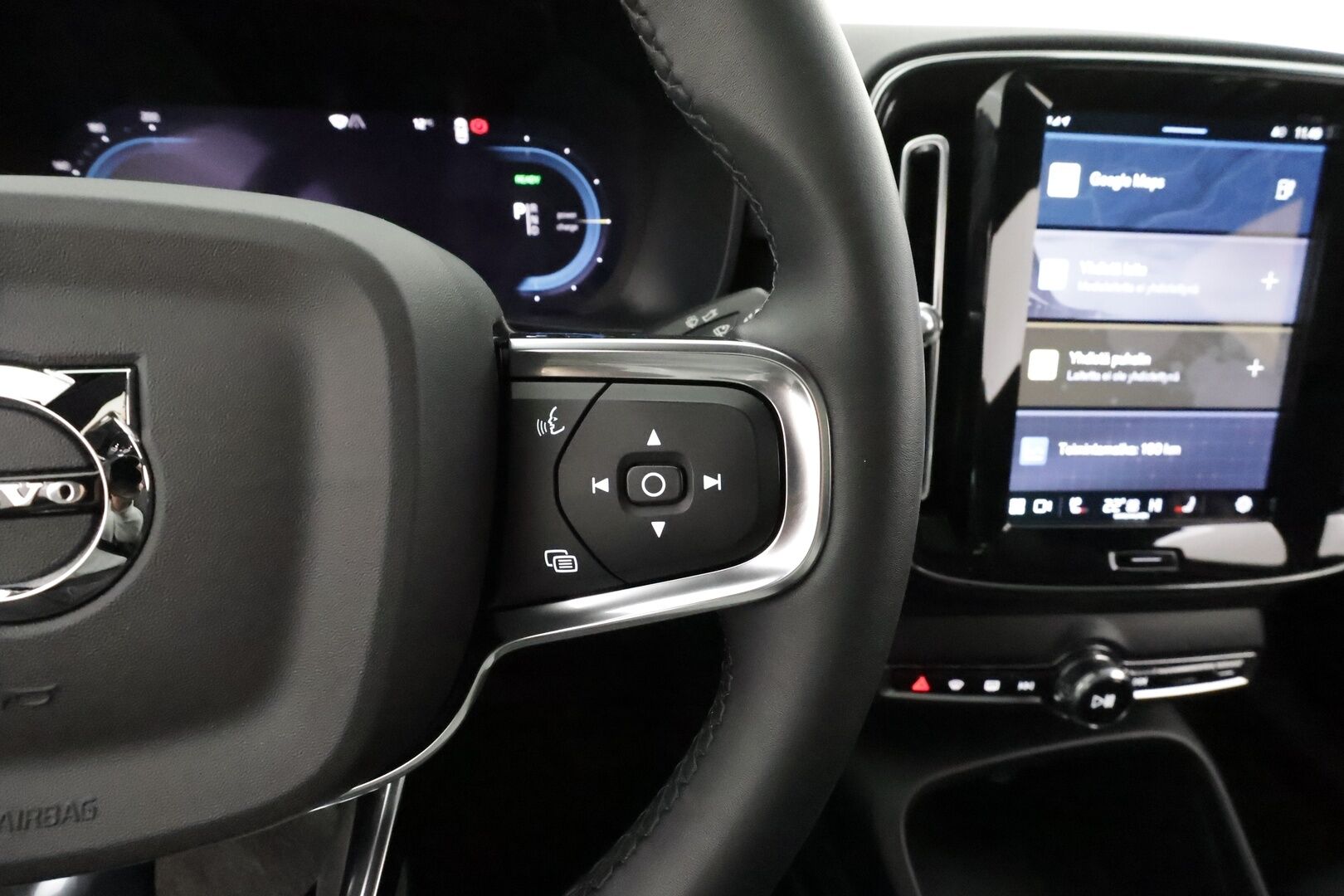 Volvo C40 2023 Recharge Single Plus aut * ACC / ILP / Lasikatto / Muistipenkki / P.kamera / BLIS / Navi / LED / Keyless * - 1.Om Suomi-auto / Kahdet renkaat aluvanteilla / Merkkihuollettu