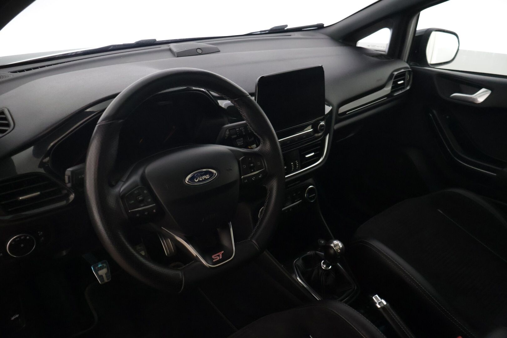 Ford Fiesta 2018 1,5 EcoBoost 200hv M6 ST 5-ovinen - | Panorama | Bang & Olufsen | Recaro | Performance | Peruutuskamera | Avaimeton kulku ja käynnistys | LSD | Car Play | 