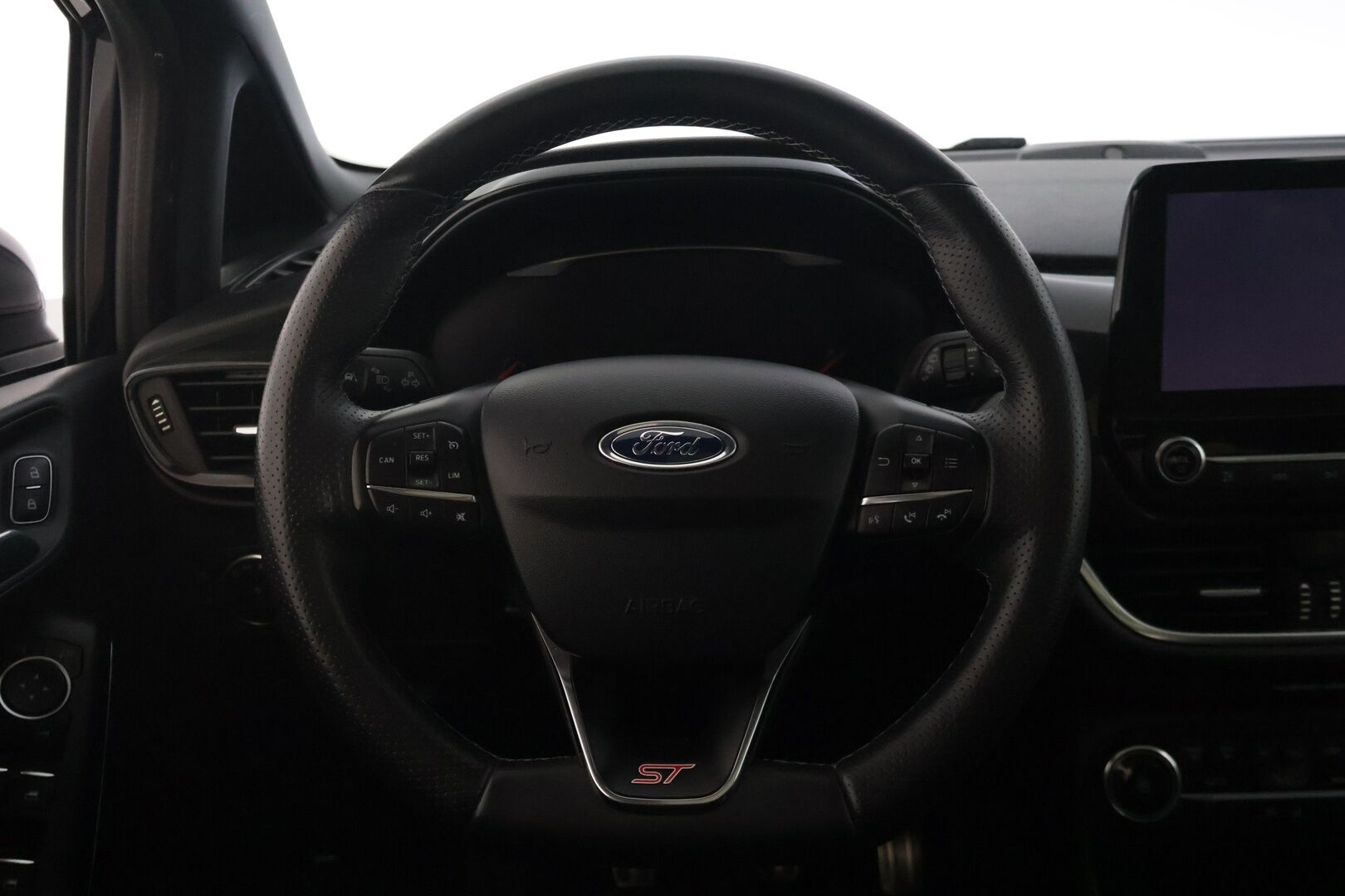 Ford Fiesta 2018 1,5 EcoBoost 200hv M6 ST 5-ovinen - | Panorama | Bang & Olufsen | Recaro | Performance | Peruutuskamera | Avaimeton kulku ja käynnistys | LSD | Car Play | 