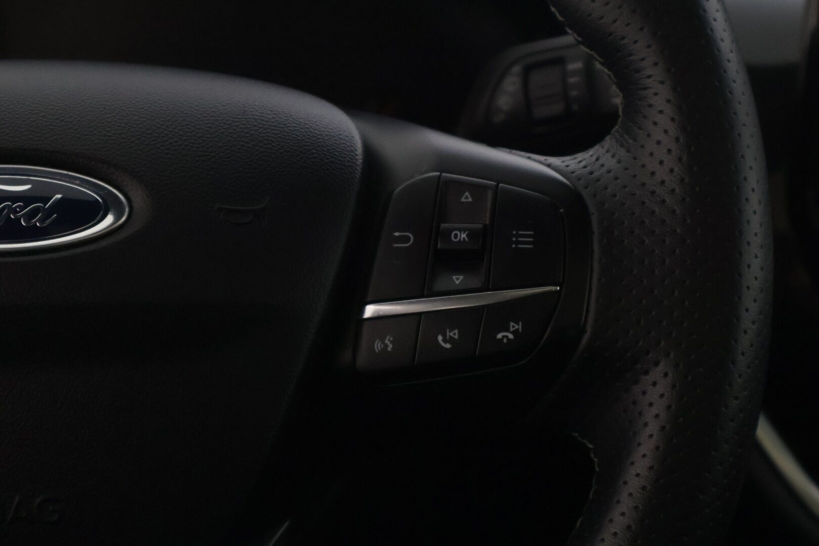 Ford Fiesta 2018 1,5 EcoBoost 200hv M6 ST 5-ovinen - | Panorama | Bang & Olufsen | Recaro | Performance | Peruutuskamera | Avaimeton kulku ja käynnistys | LSD | Car Play | 