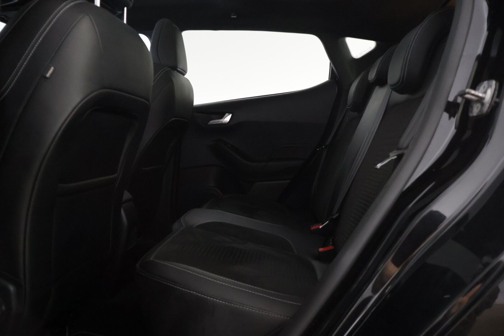 Ford Fiesta 2018 1,5 EcoBoost 200hv M6 ST 5-ovinen - | Panorama | Bang & Olufsen | Recaro | Performance | Peruutuskamera | Avaimeton kulku ja käynnistys | LSD | Car Play | 